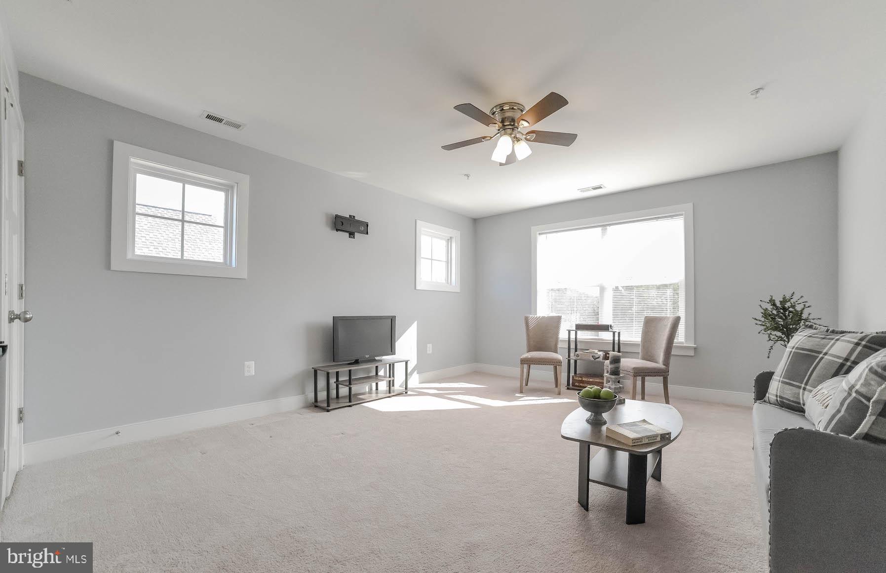 LIGHTHOUSE COMMONS - Residential