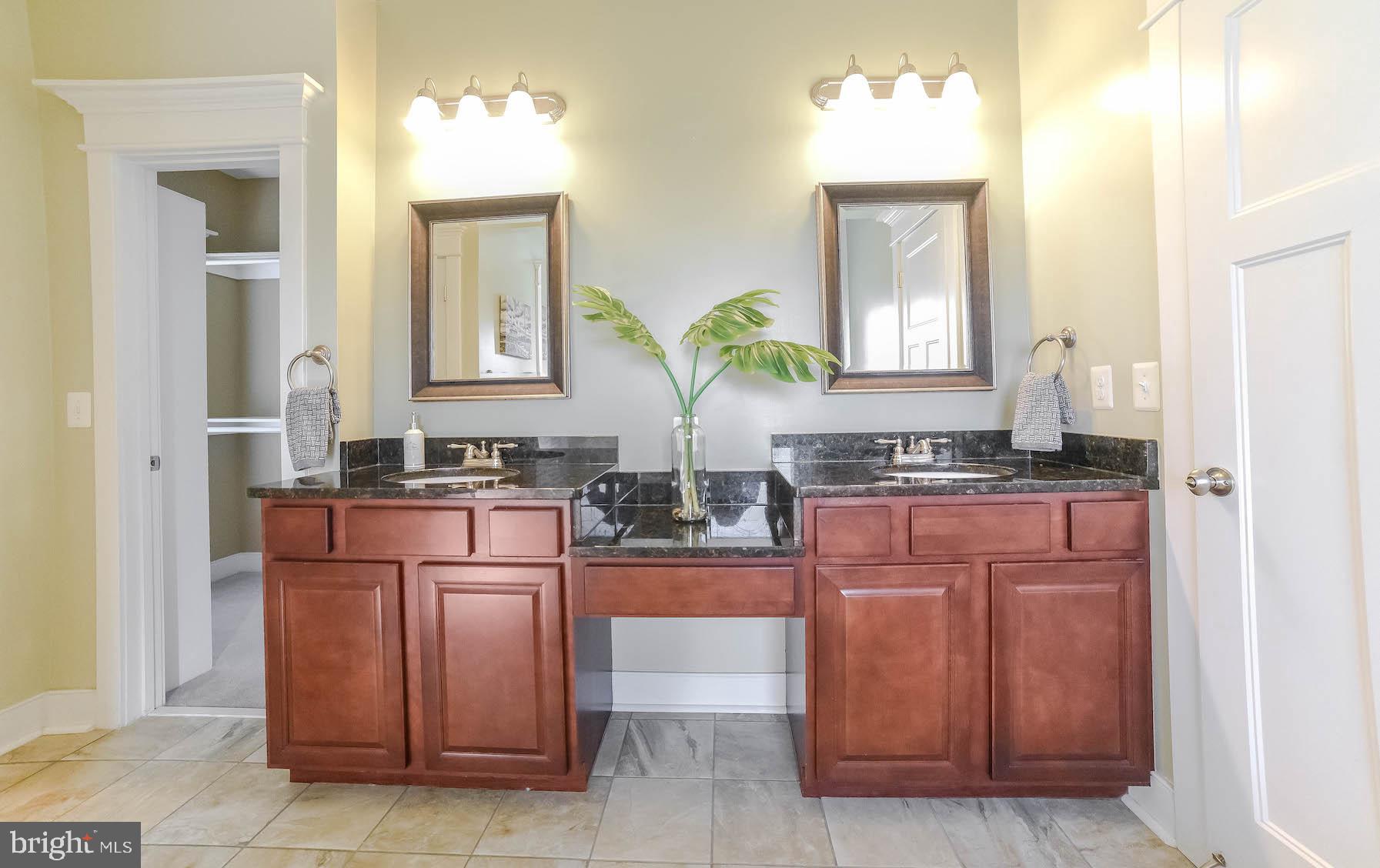 LIGHTHOUSE COMMONS - Residential