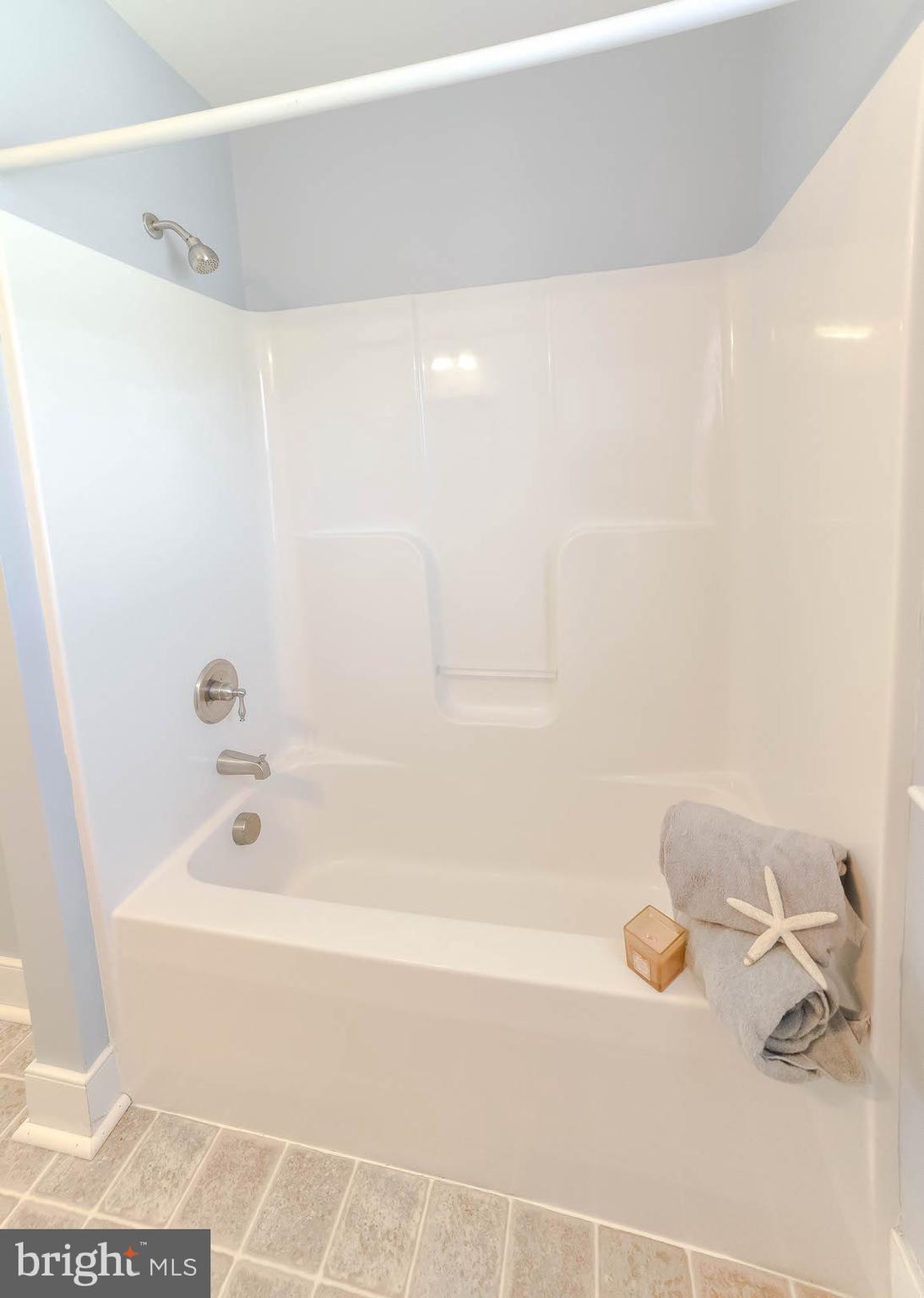 LIGHTHOUSE COMMONS - Residential