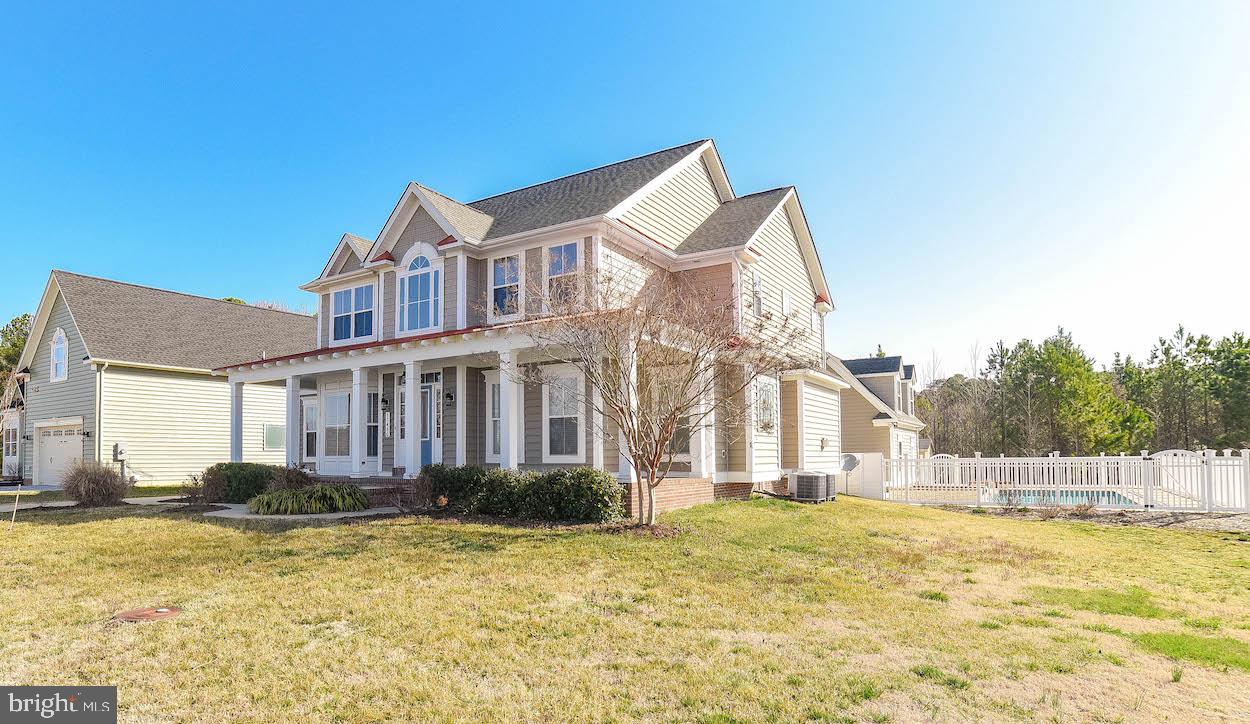 LIGHTHOUSE COMMONS - Residential