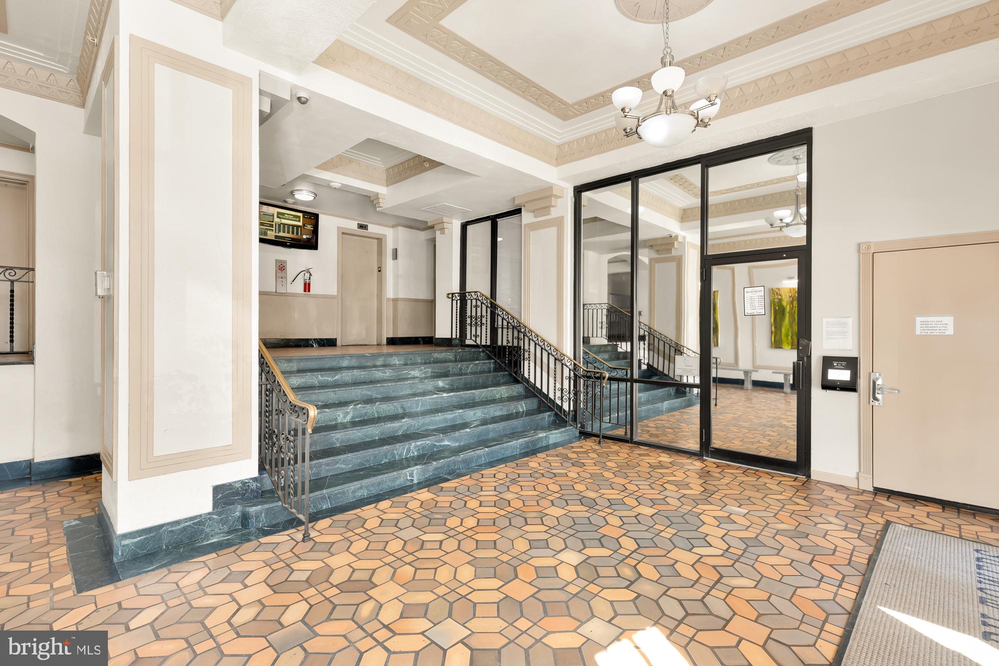 3900 14TH STREET NW 608
