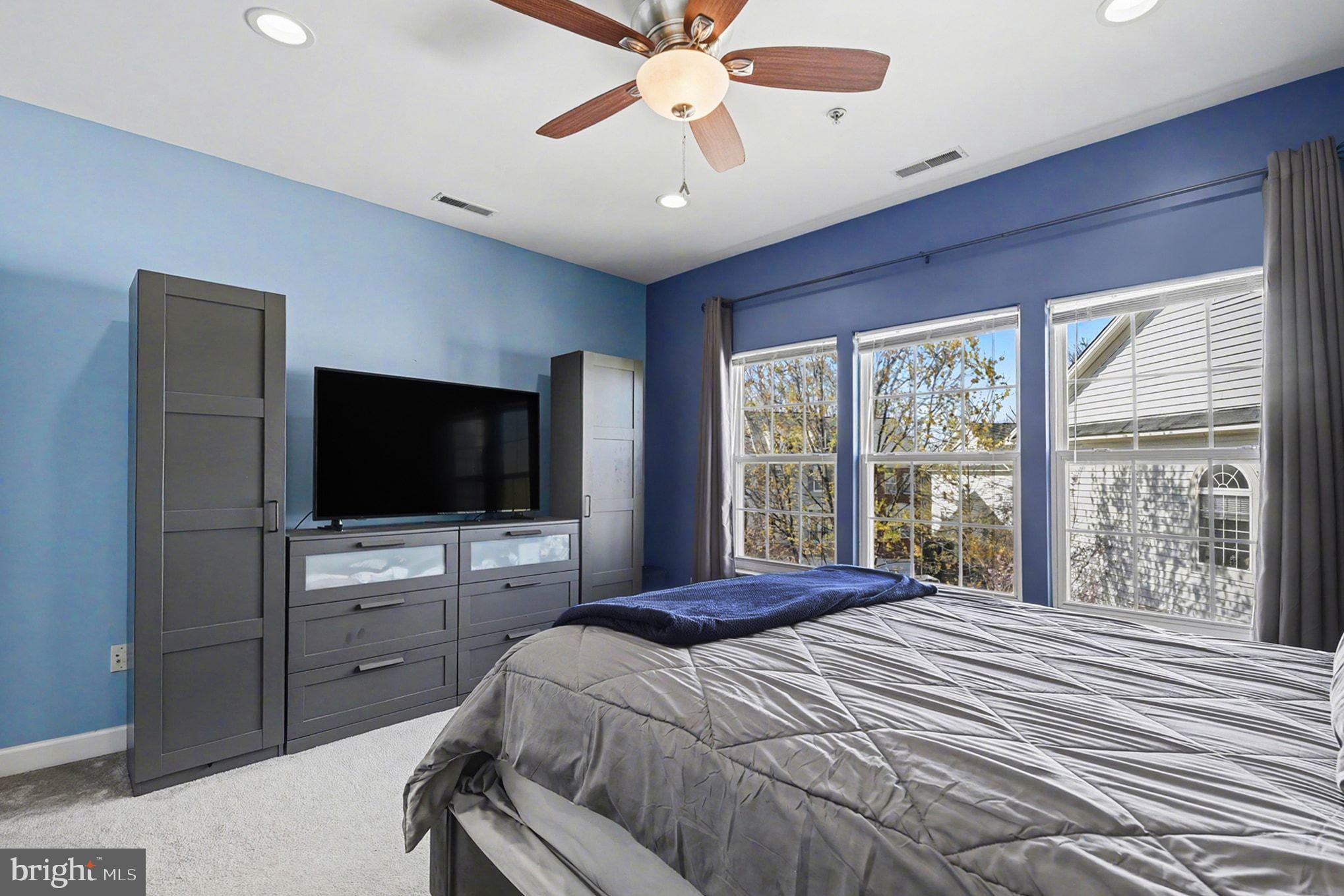 RUSSETT - Residential