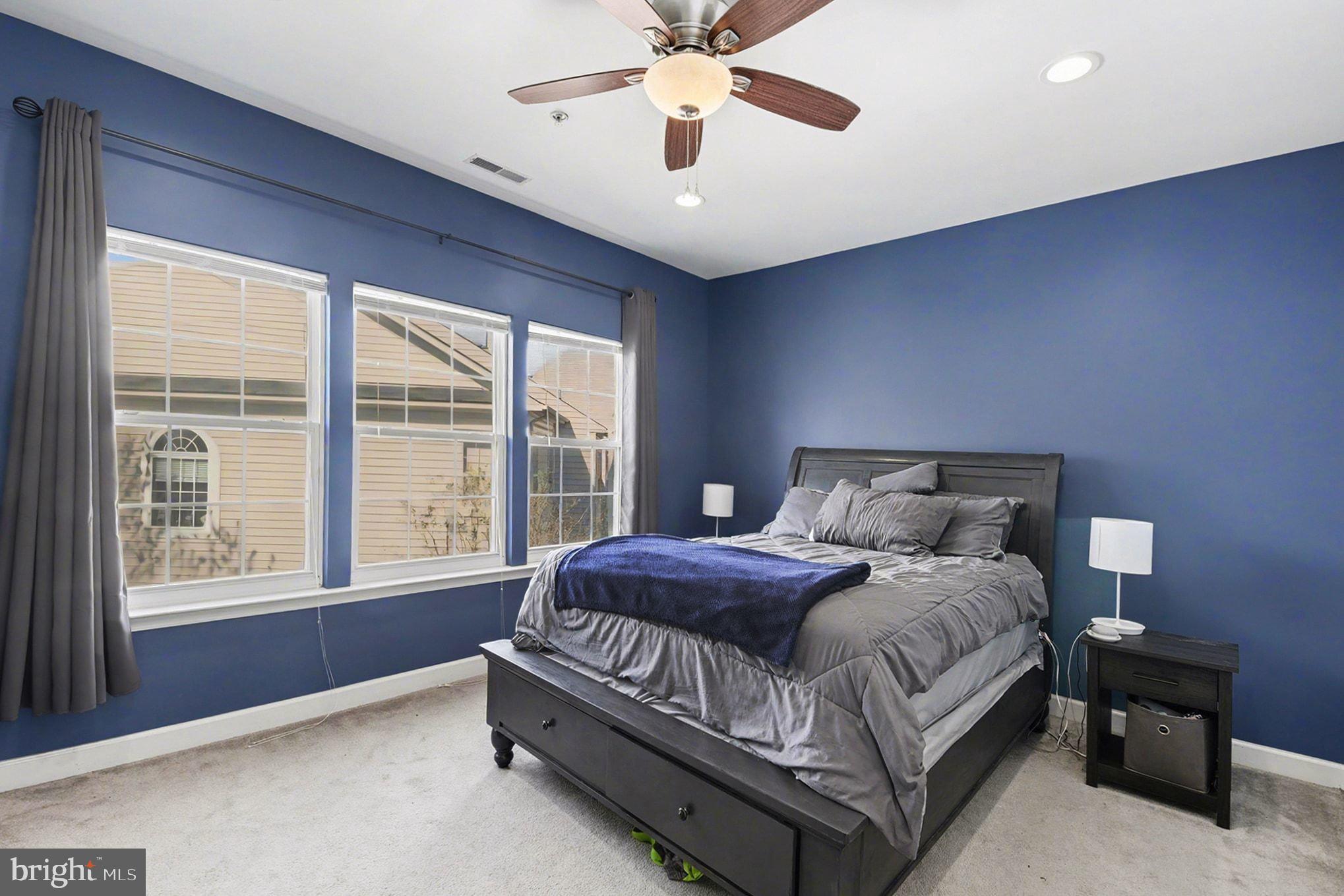 RUSSETT - Residential