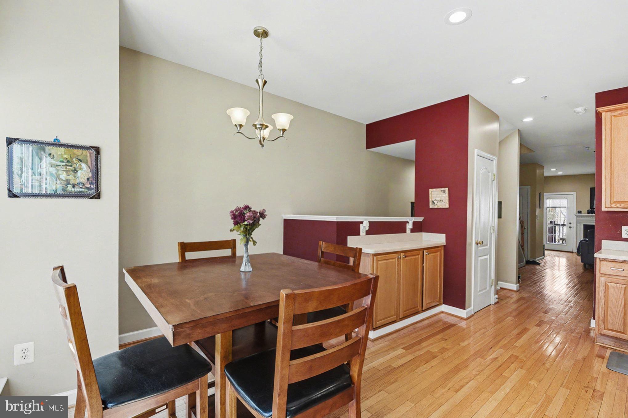 RUSSETT - Residential