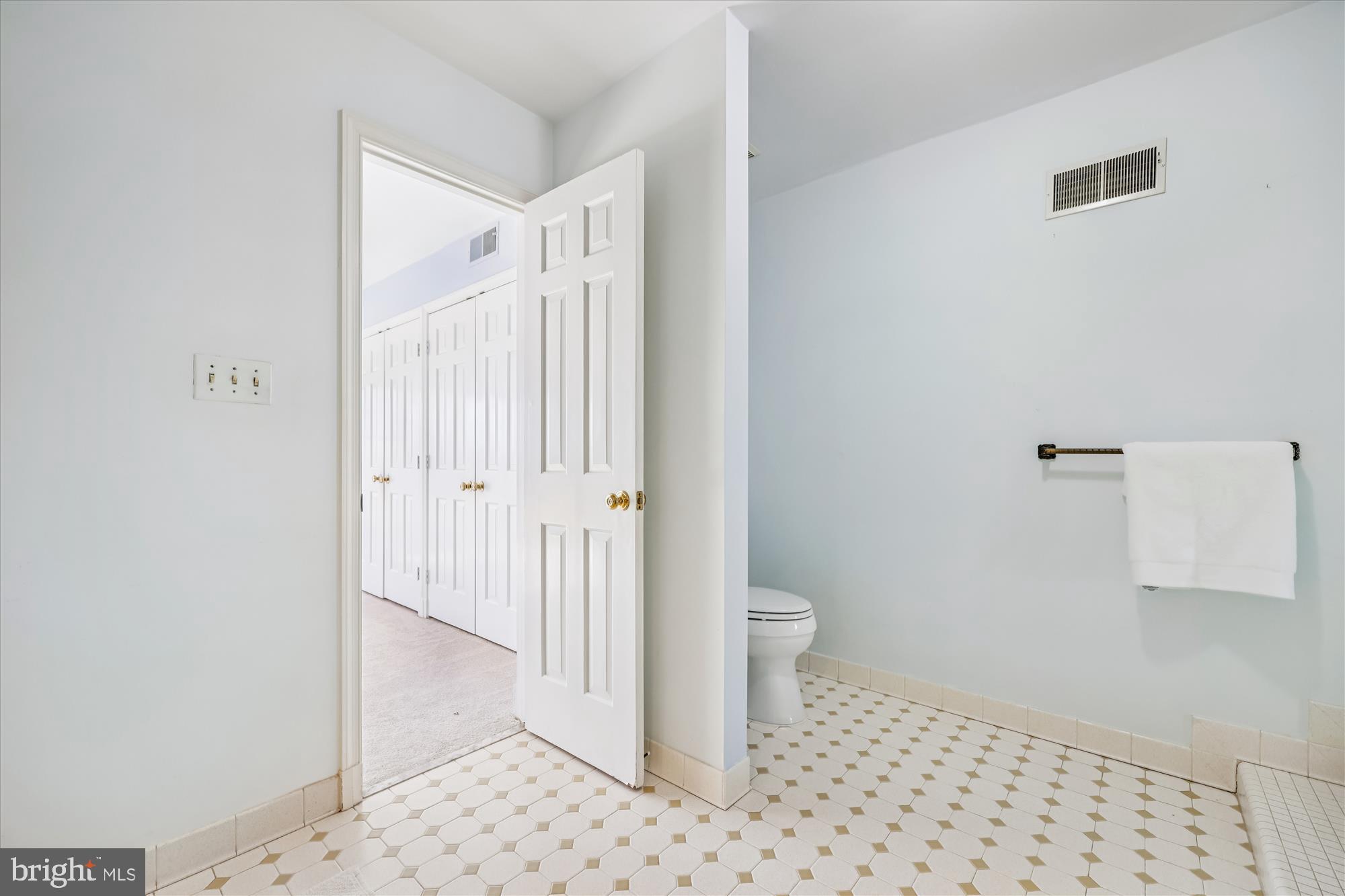 CREST OF WICKFORD - Residential