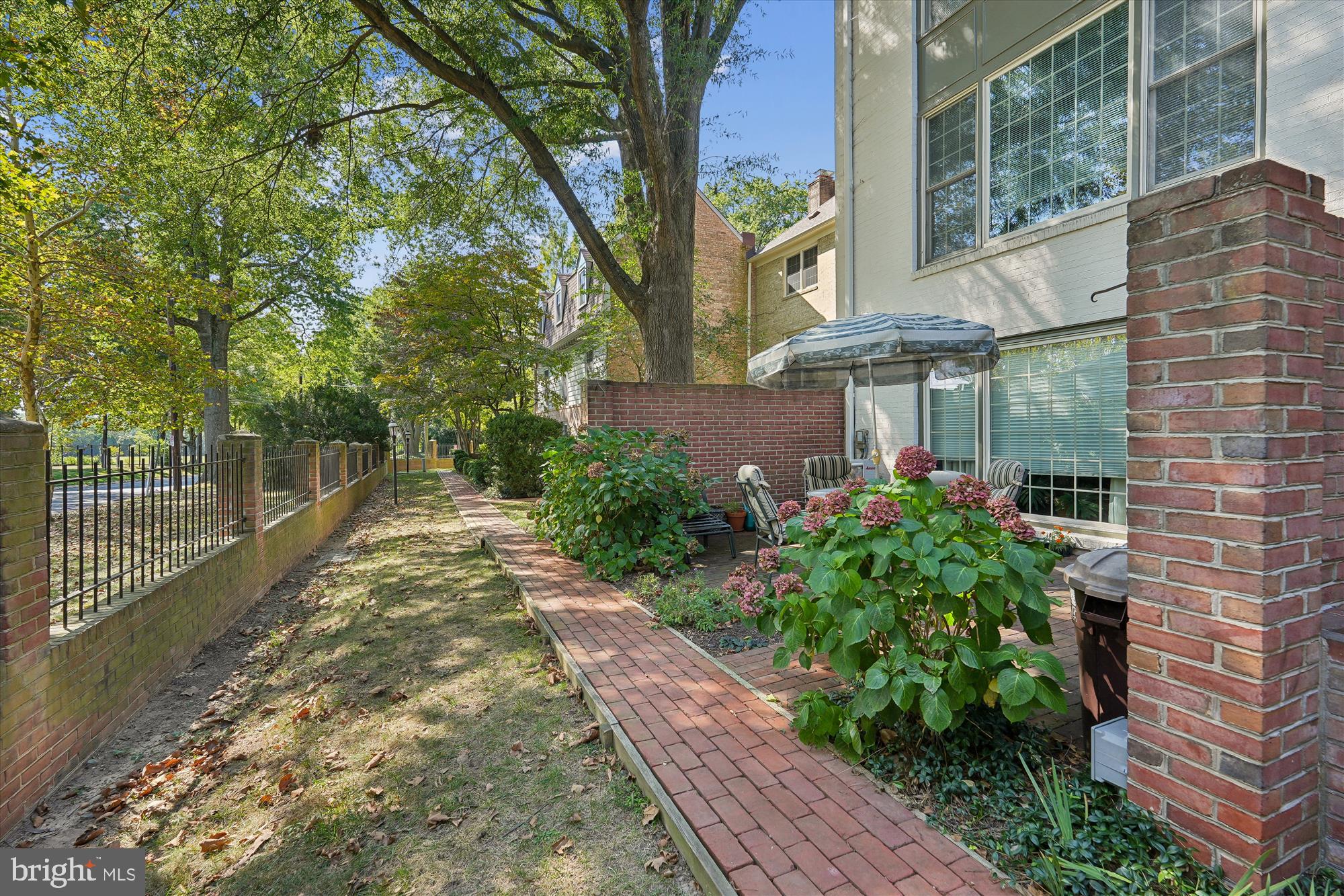 CREST OF WICKFORD - Residential