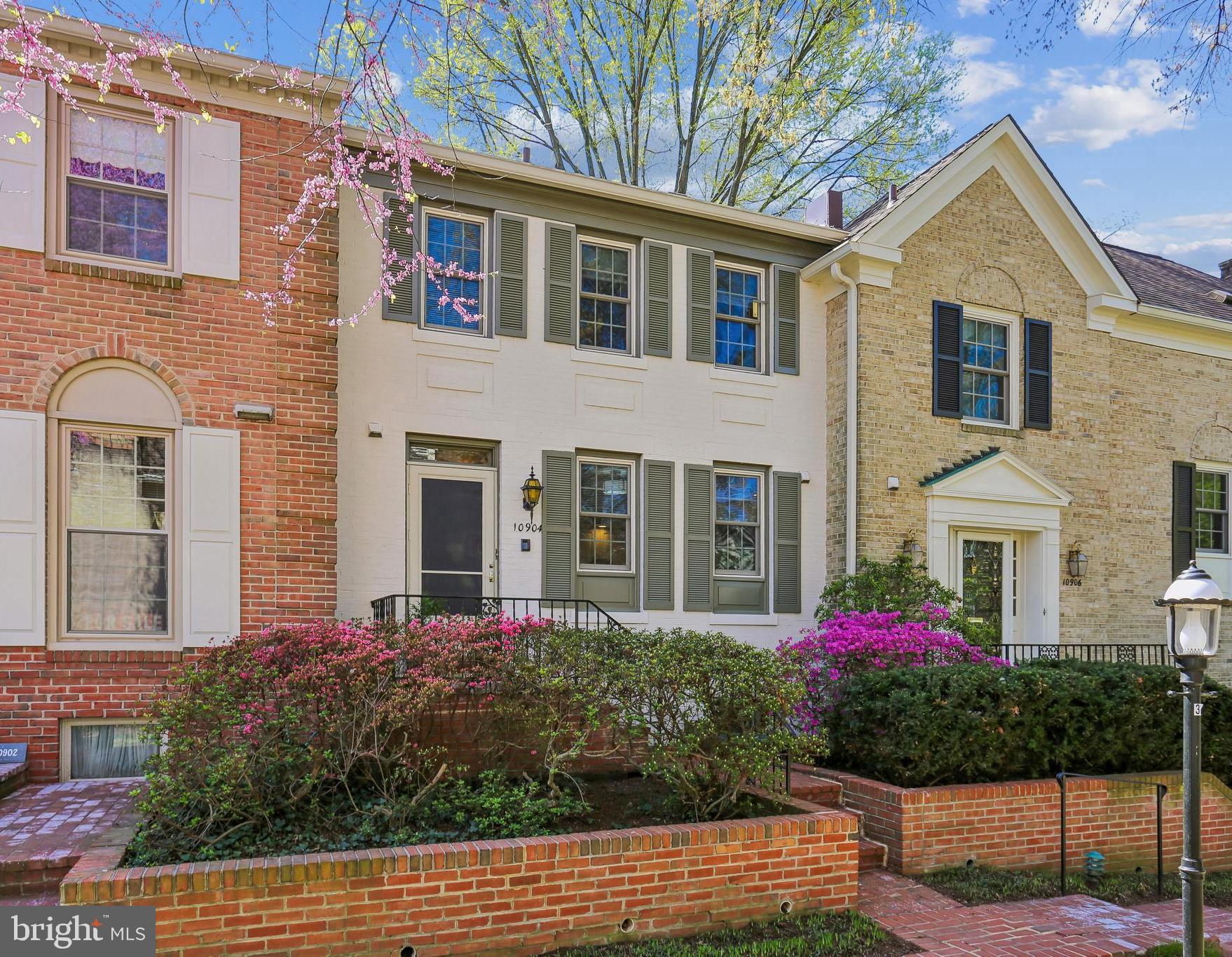 CREST OF WICKFORD - Residential