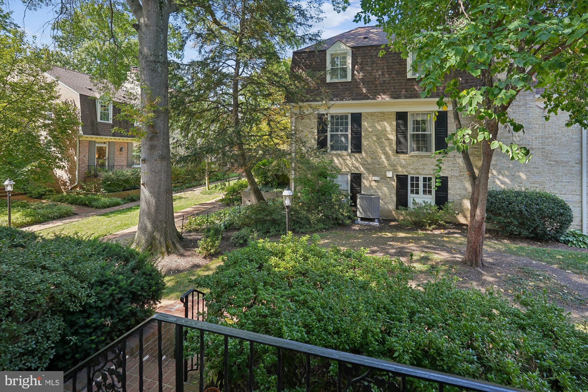 CREST OF WICKFORD - Residential