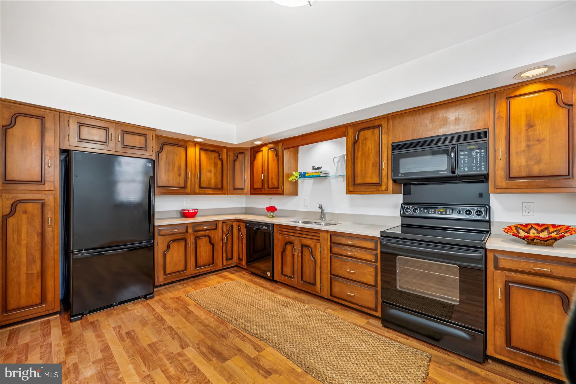 CREST OF WICKFORD - Residential