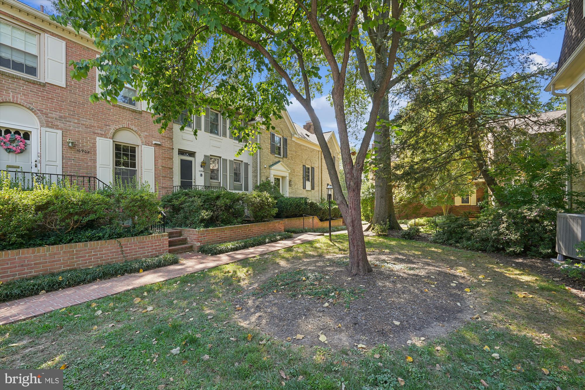 CREST OF WICKFORD - Residential