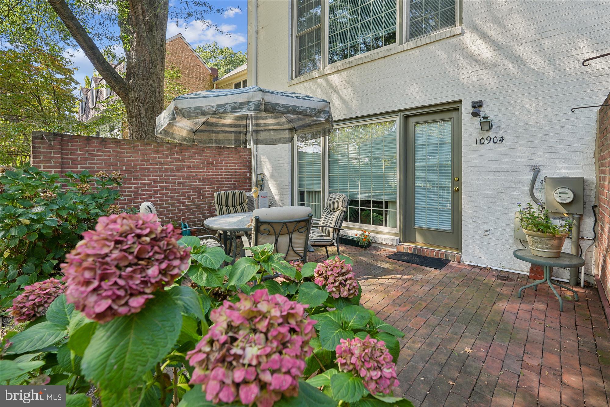 CREST OF WICKFORD - Residential