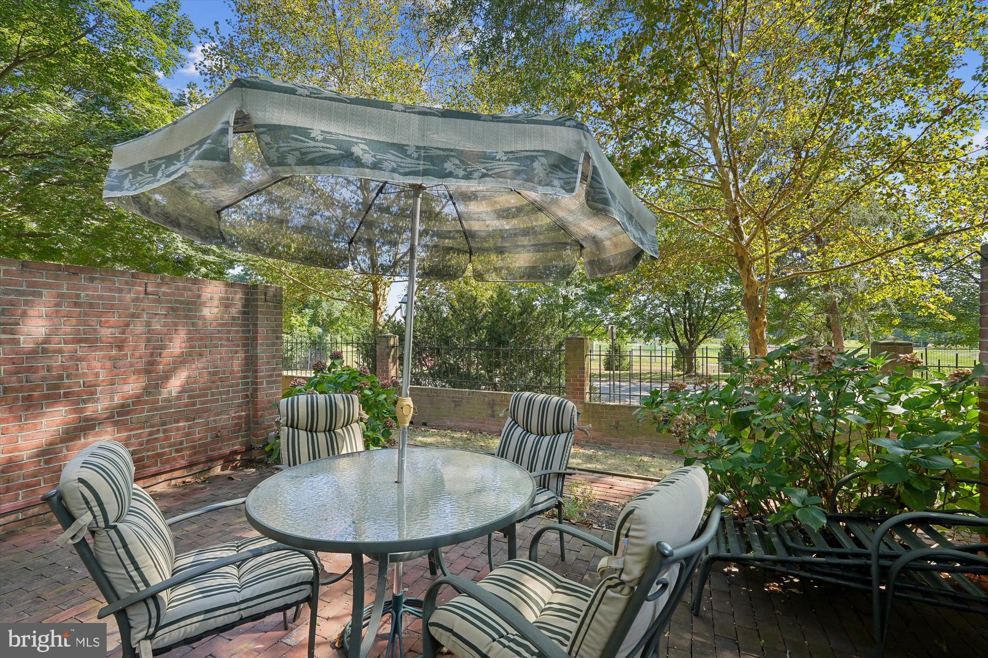 CREST OF WICKFORD - Residential