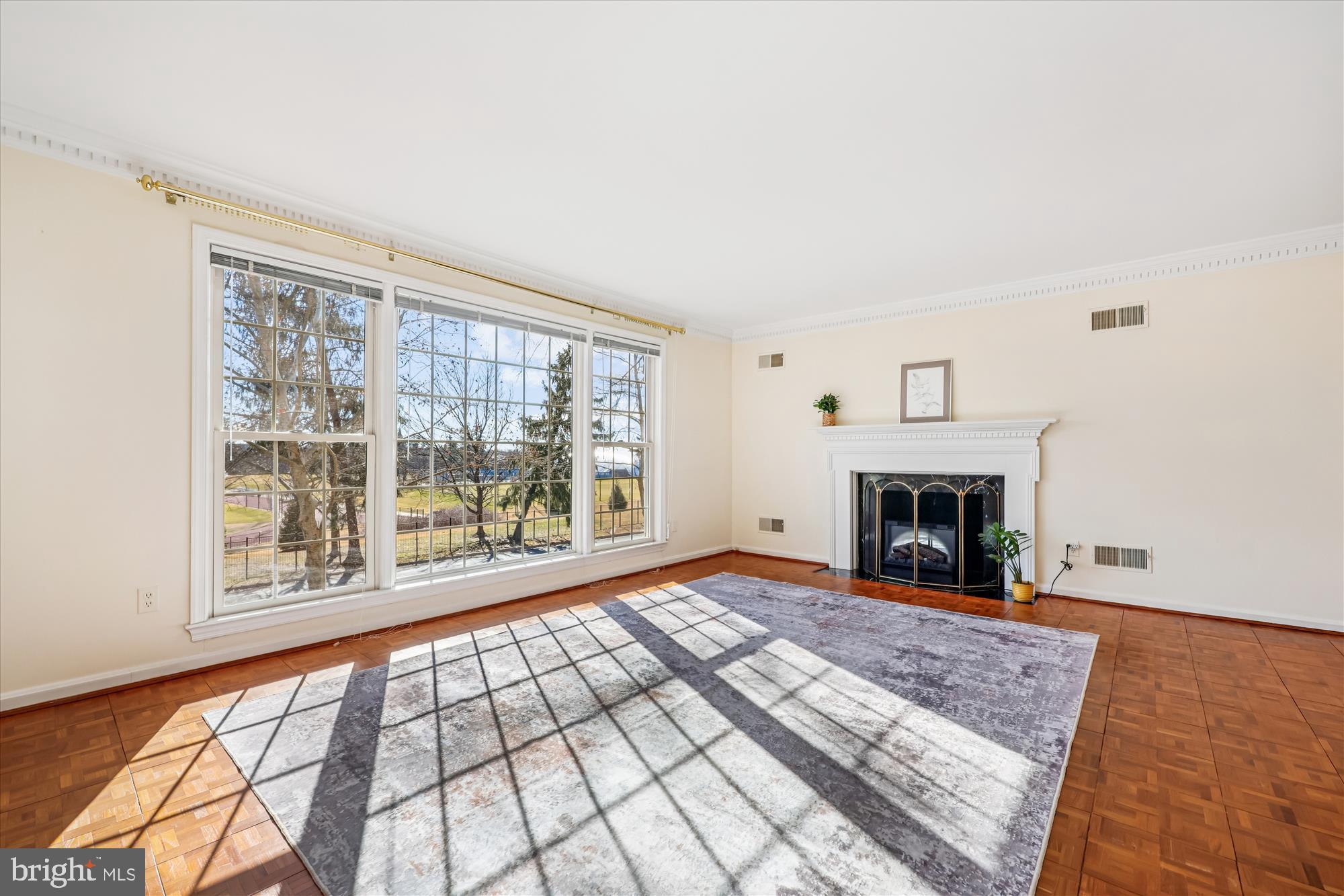 CREST OF WICKFORD - Residential