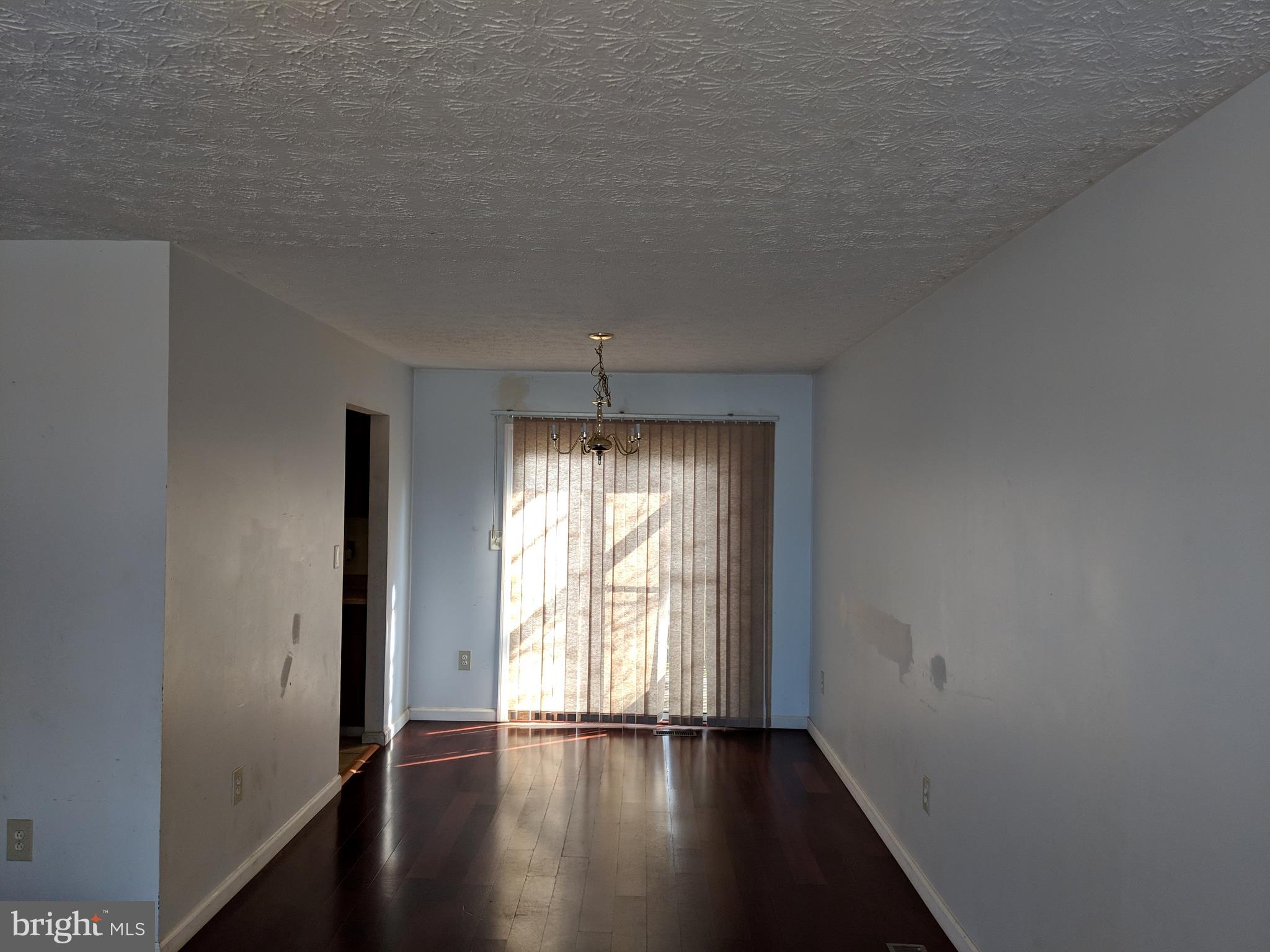 HARBOUR OAKS - Residential