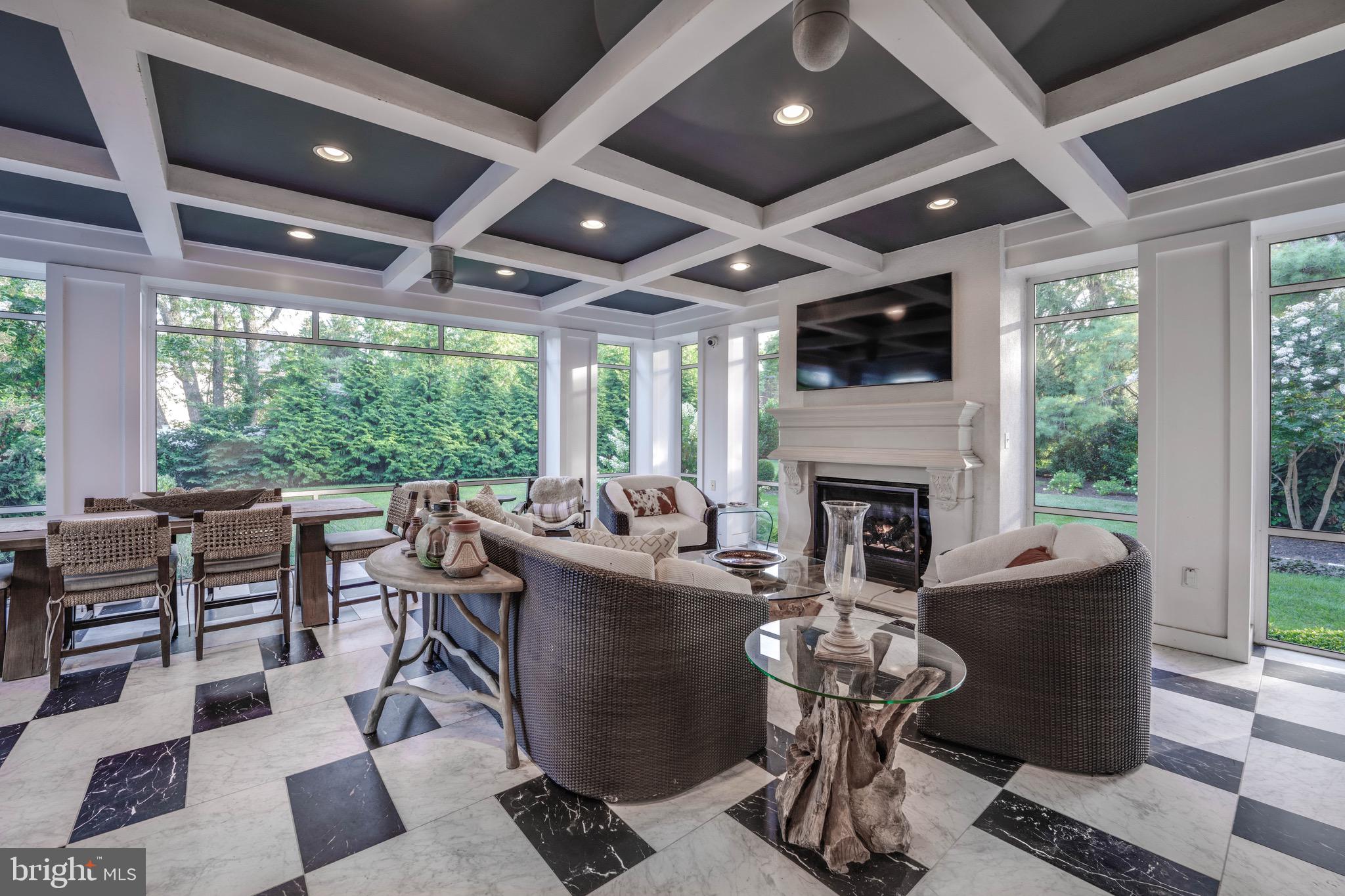 WORTHINGTON GREEN - Residential