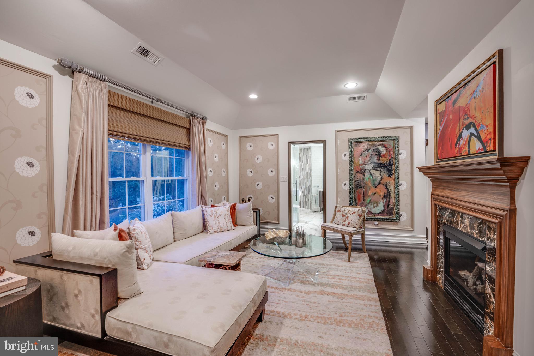 WORTHINGTON GREEN - Residential