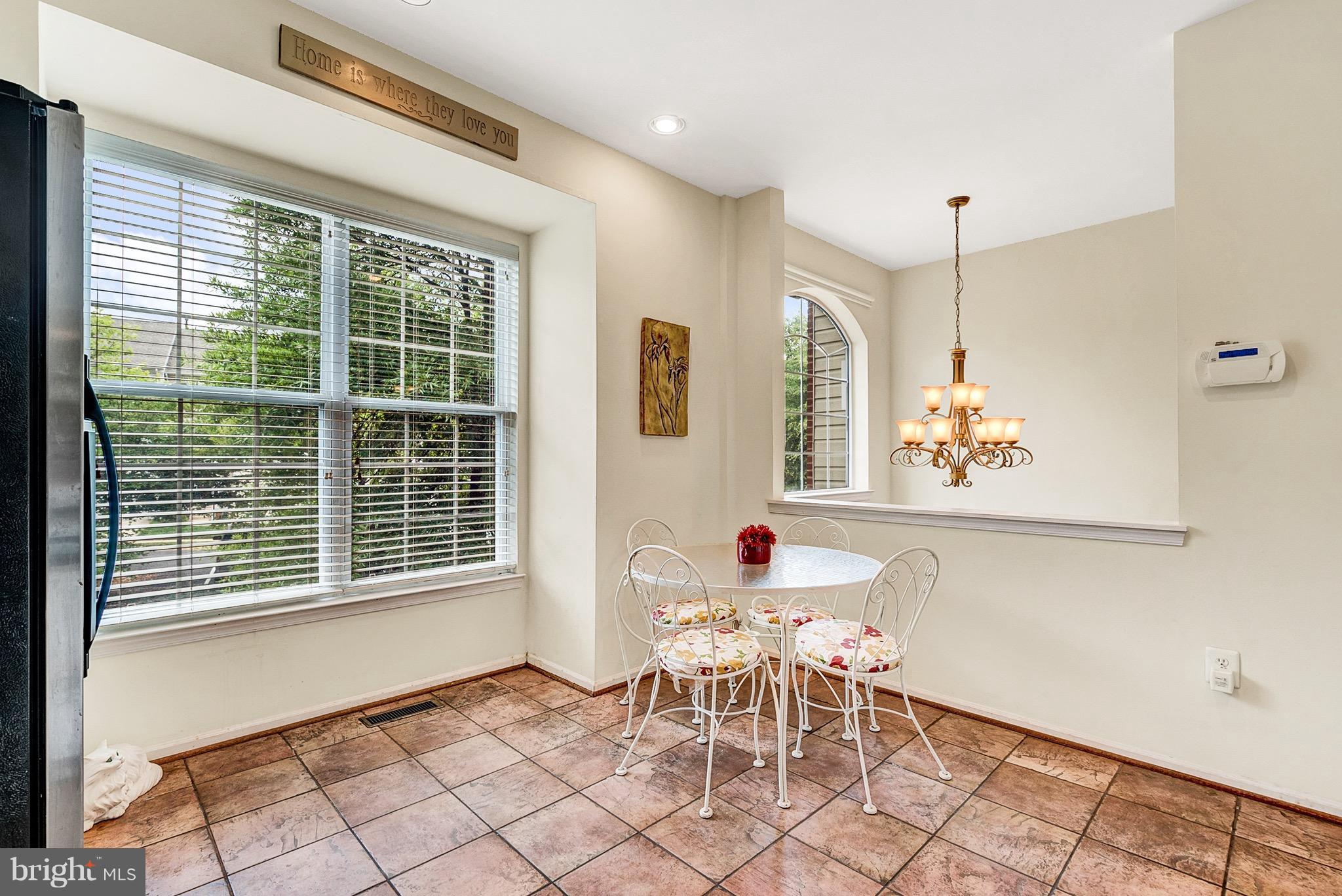 SIGNATURE AT BROADLANDS - Residential