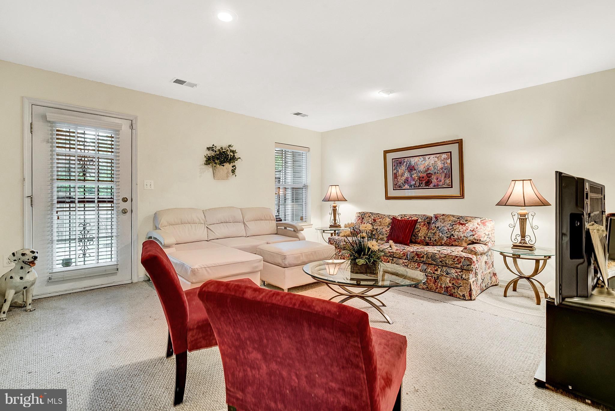 SIGNATURE AT BROADLANDS - Residential