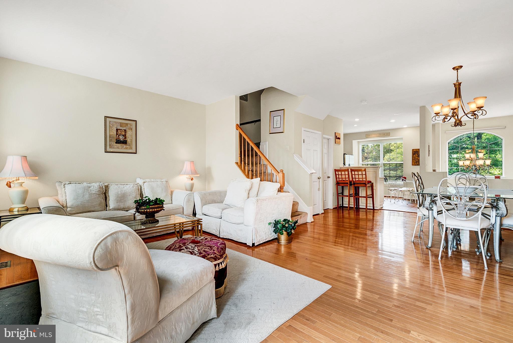 SIGNATURE AT BROADLANDS - Residential