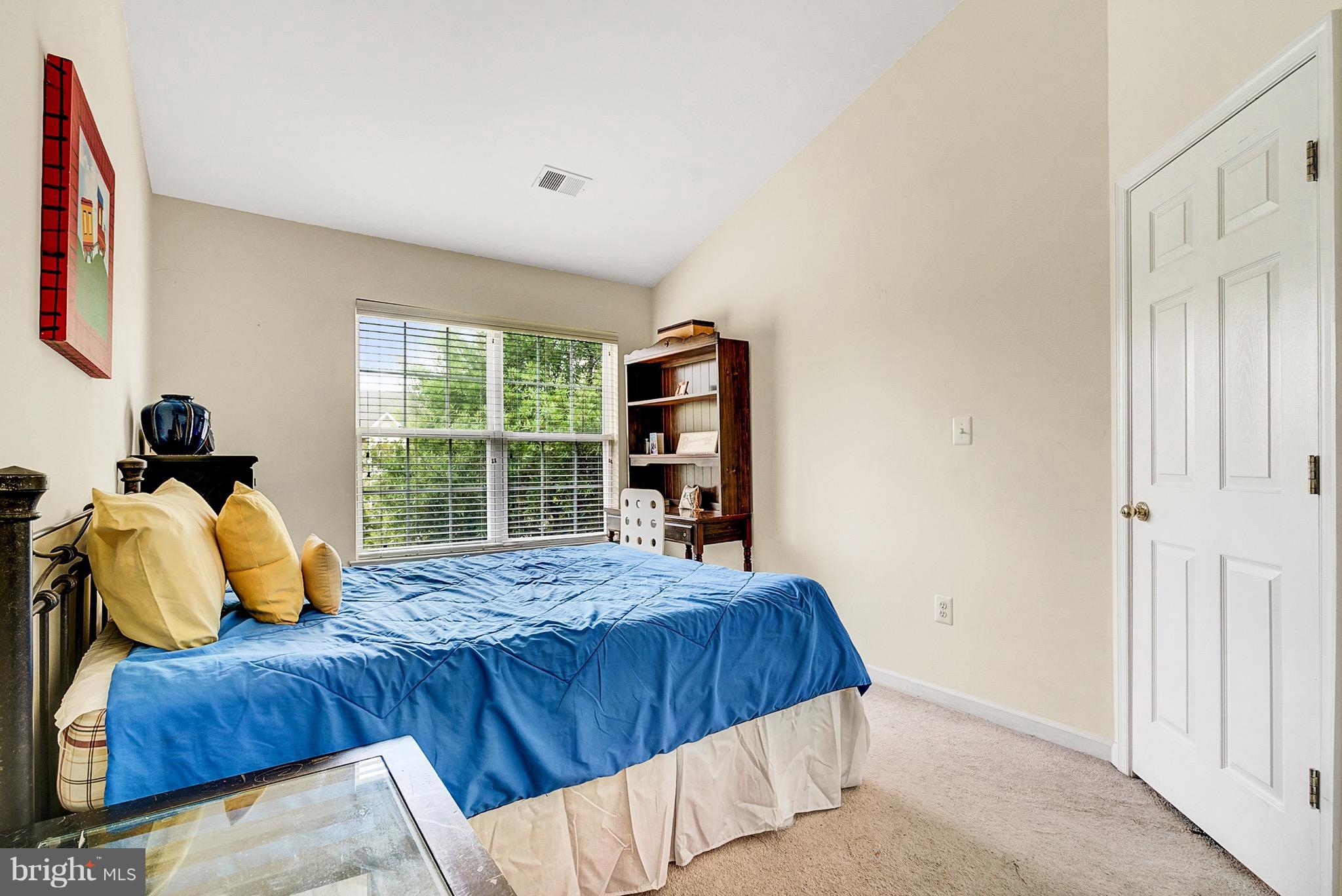 SIGNATURE AT BROADLANDS - Residential