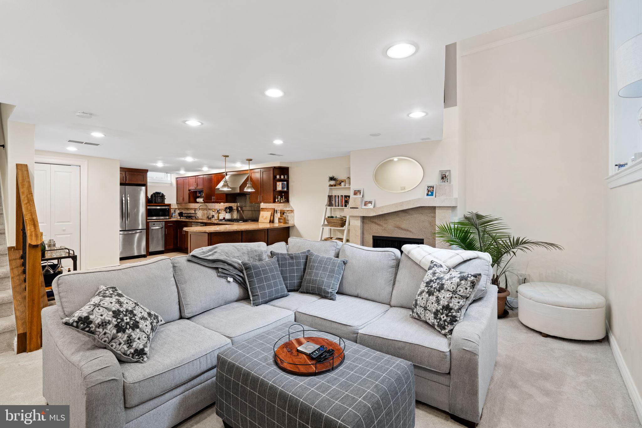 502 S 11TH STREET 38