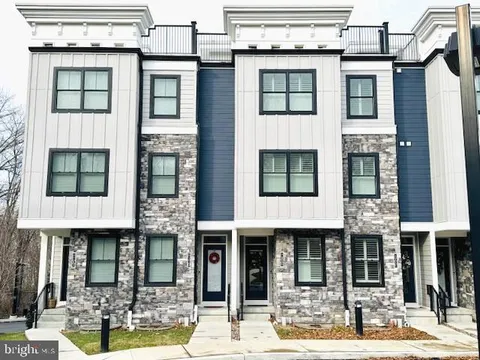 2001 Hyview Terrace, Fort Washington, PA MLS: PAMC2164152