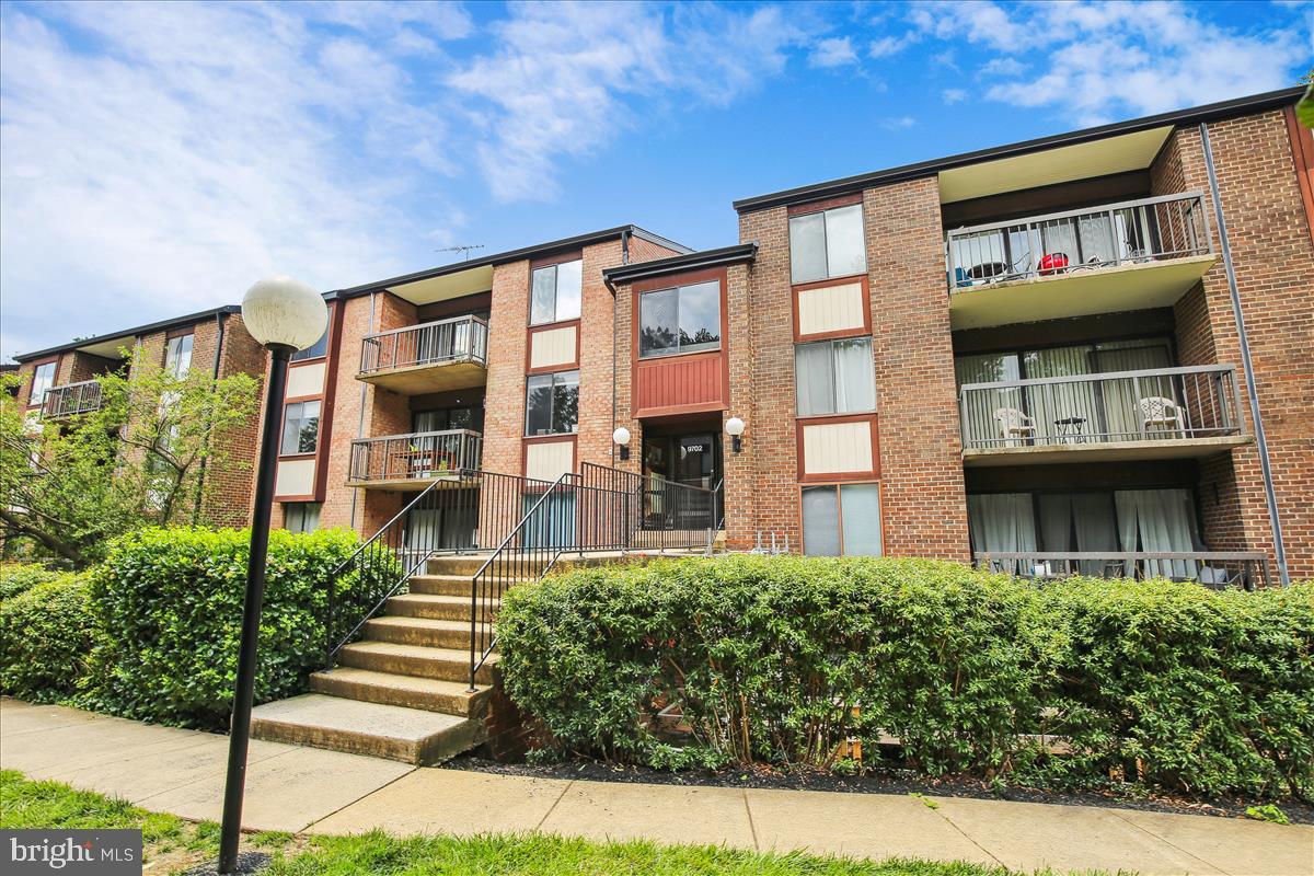 HAWTHORNE VILLAGE - Residential