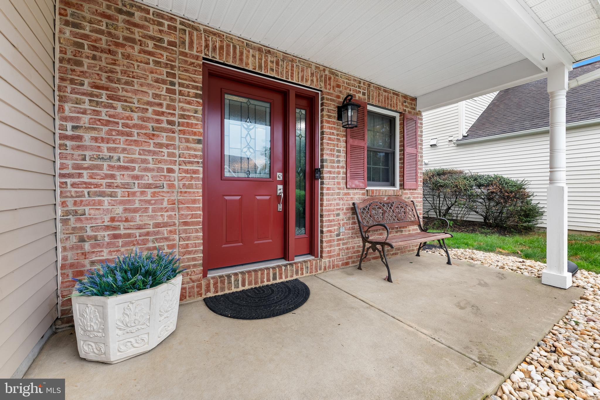 4 SANDSTONE ROAD