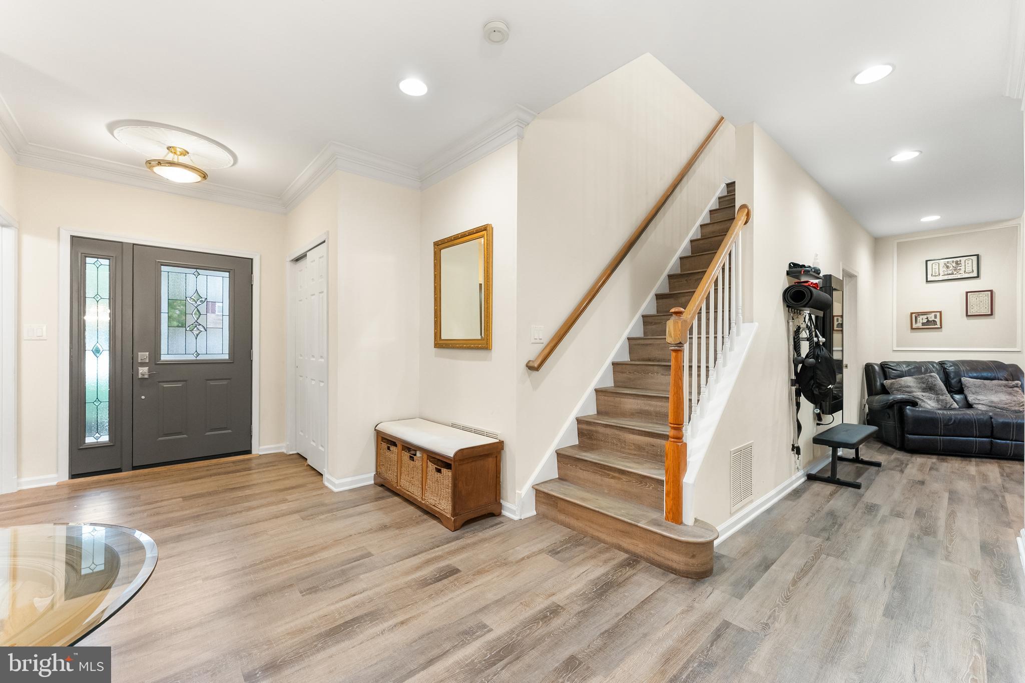 4 SANDSTONE ROAD