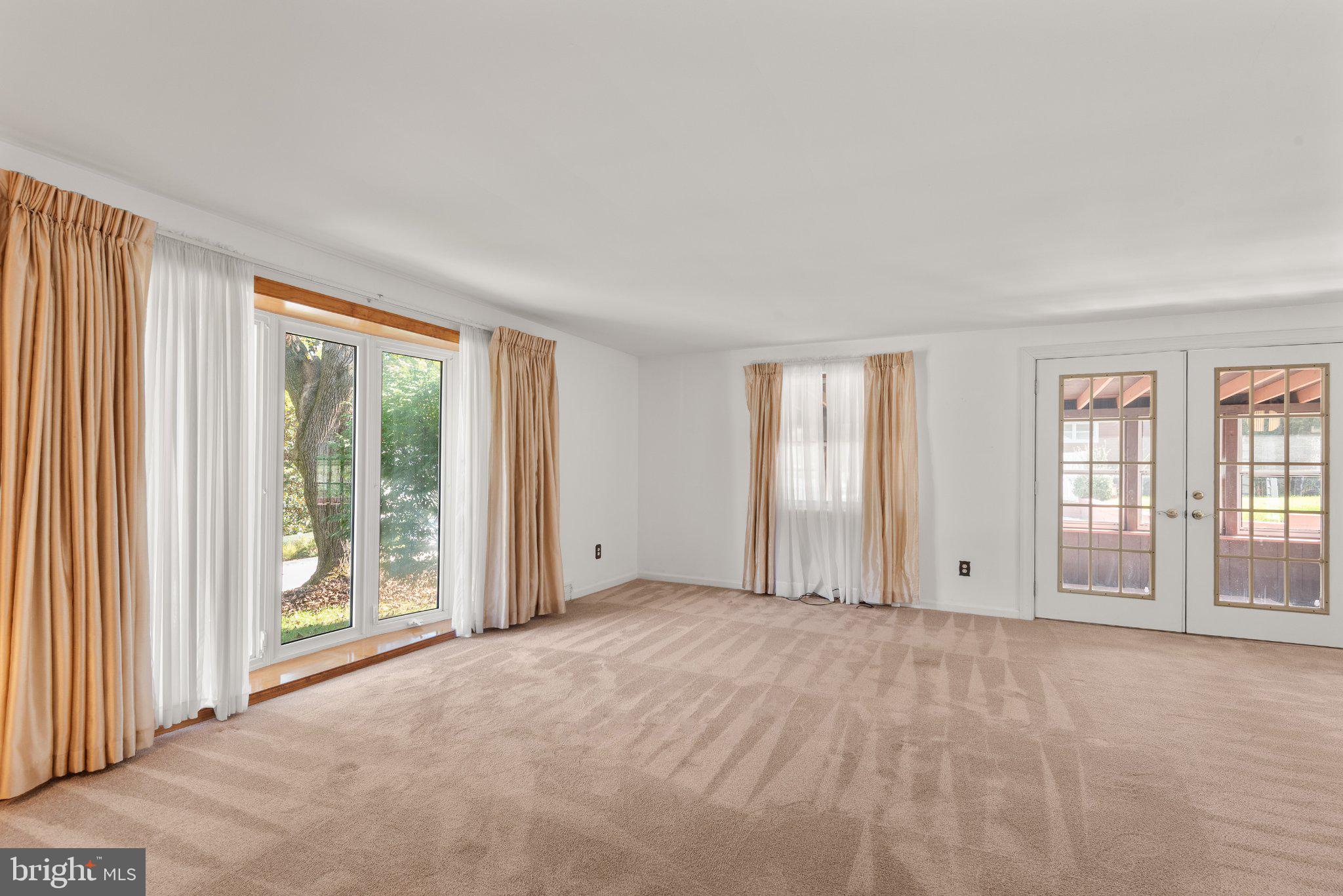 6 COBBLESTONE DRIVE