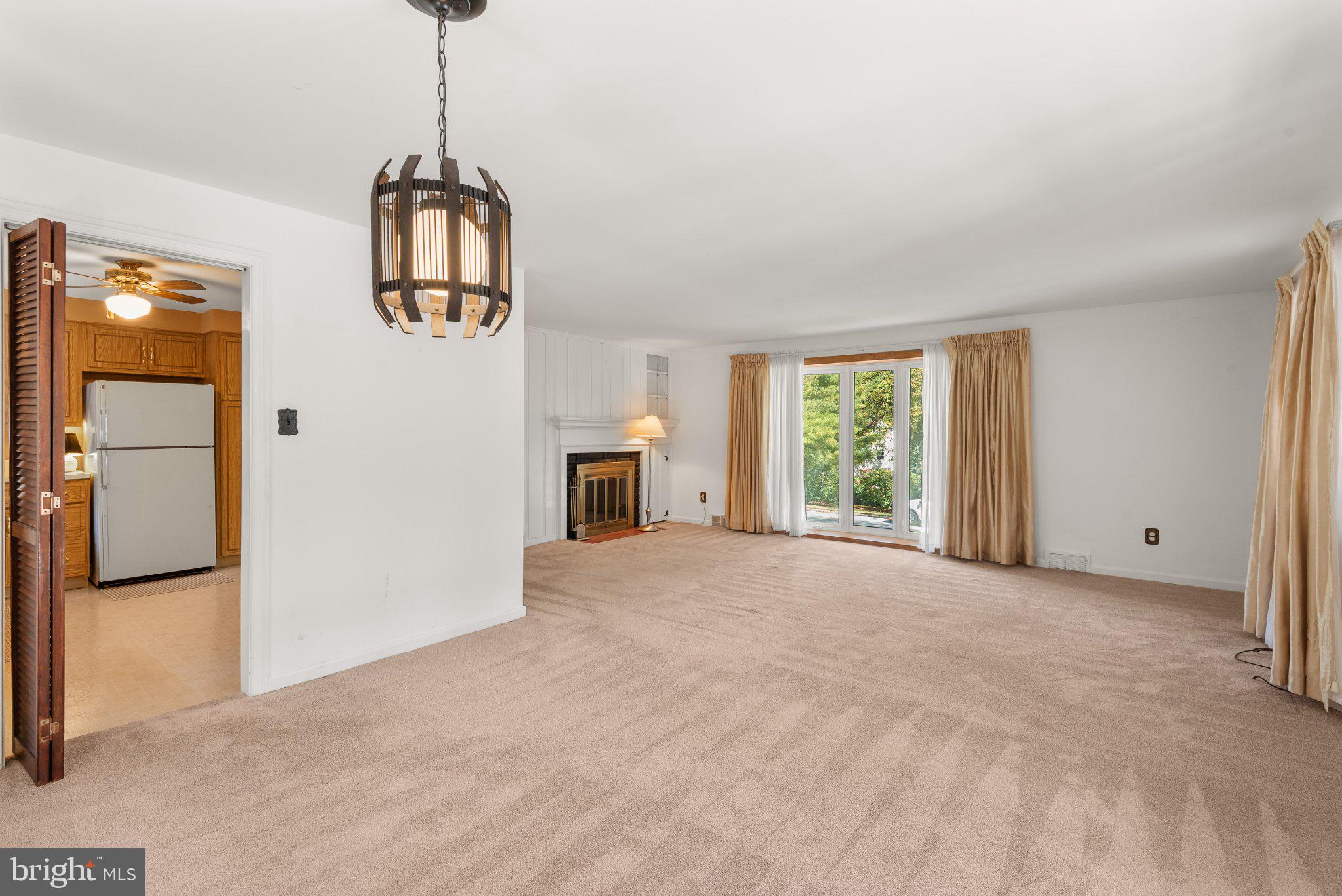 6 COBBLESTONE DRIVE