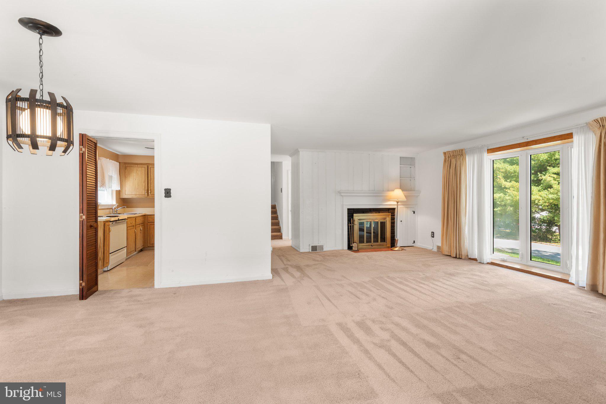 6 COBBLESTONE DRIVE