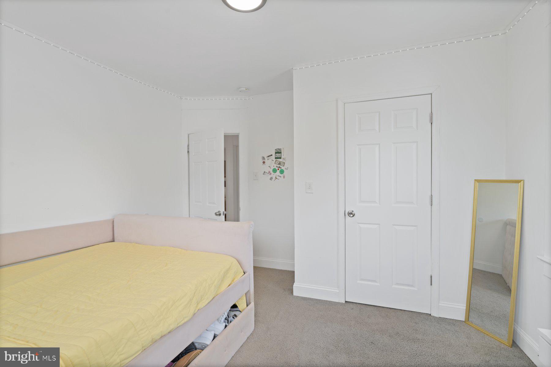 HAMILTON - Residential