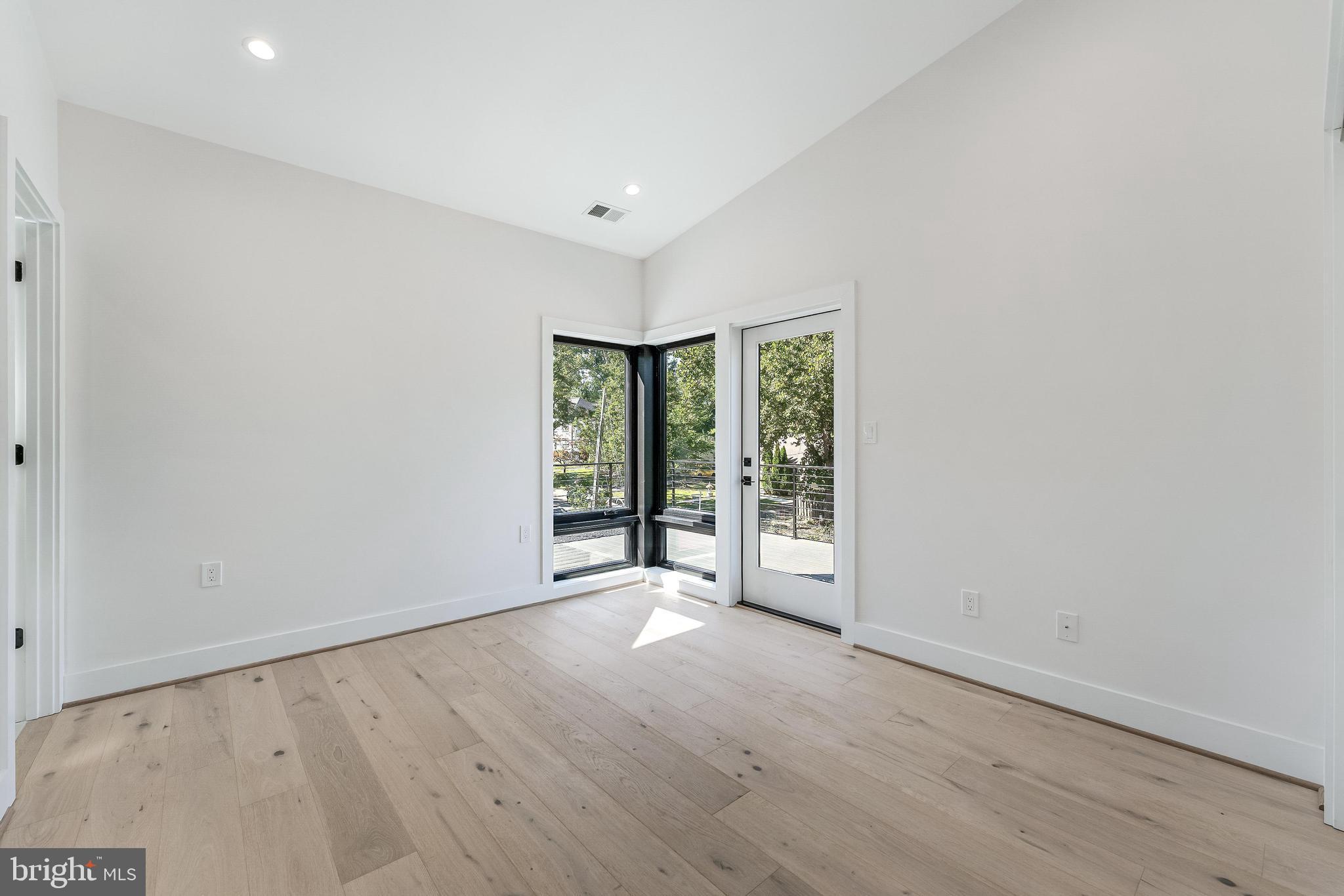 BEL AIR - Residential