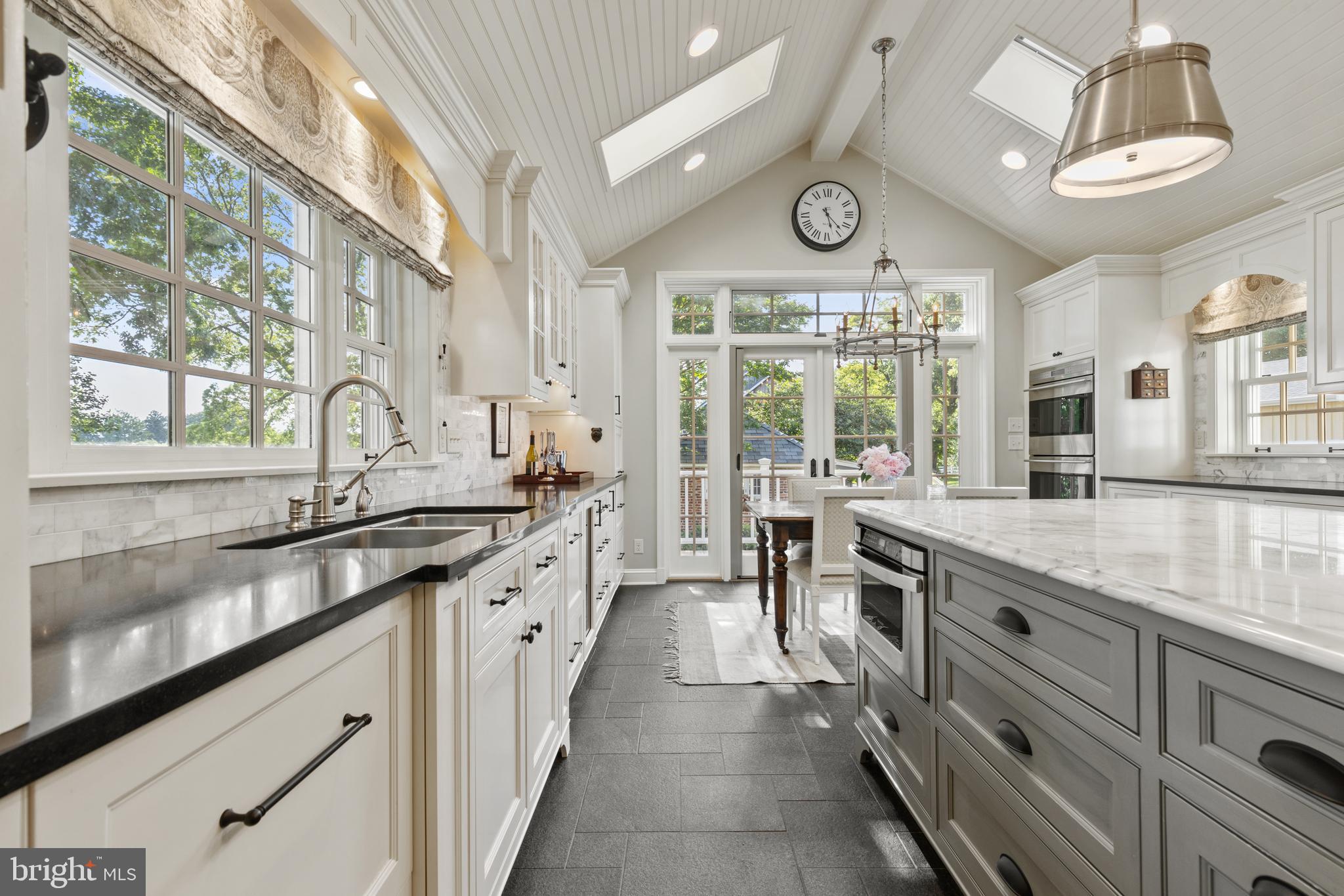 MY LADY'S MANOR - Residential