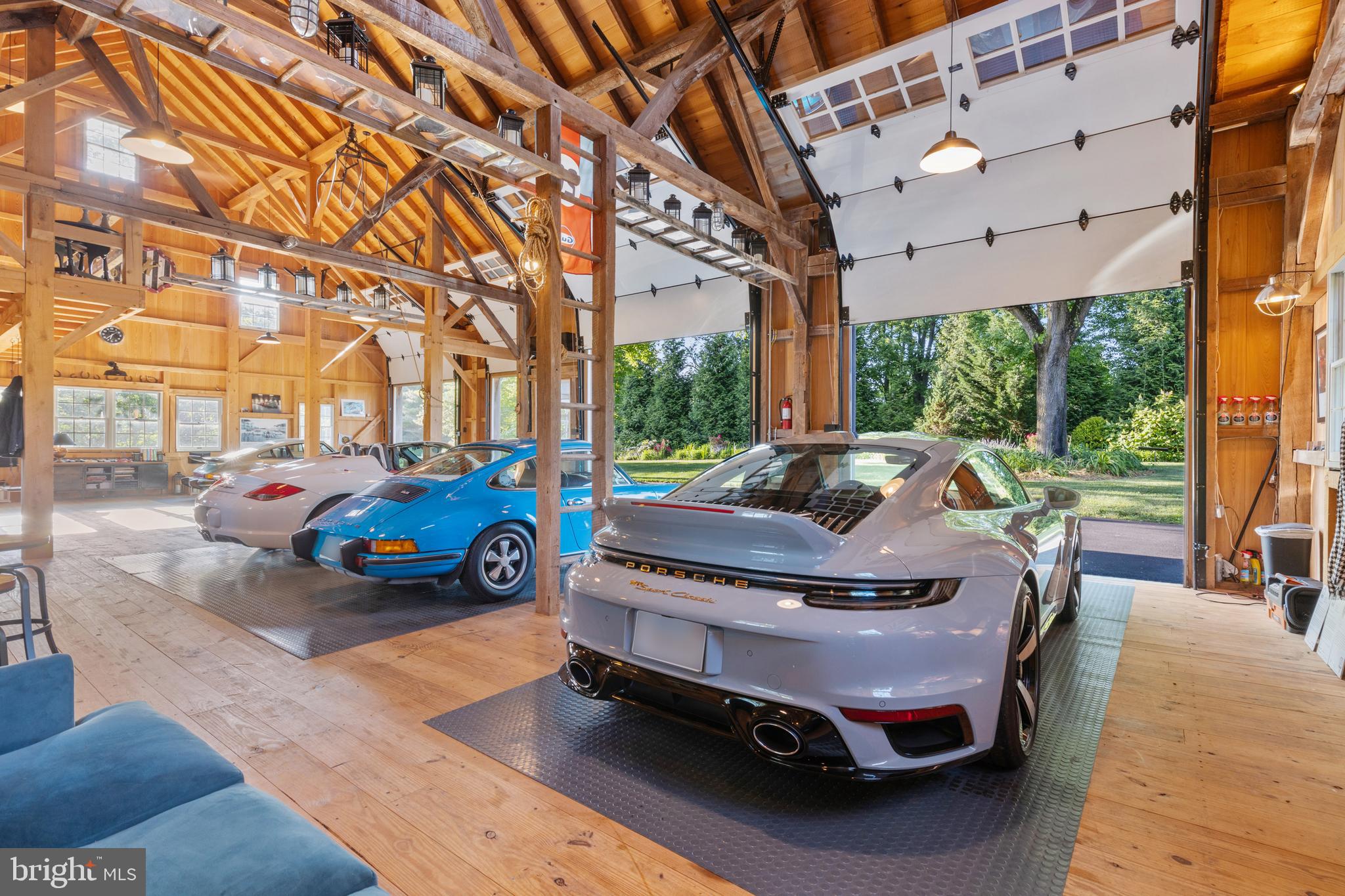 MY LADY'S MANOR - Residential