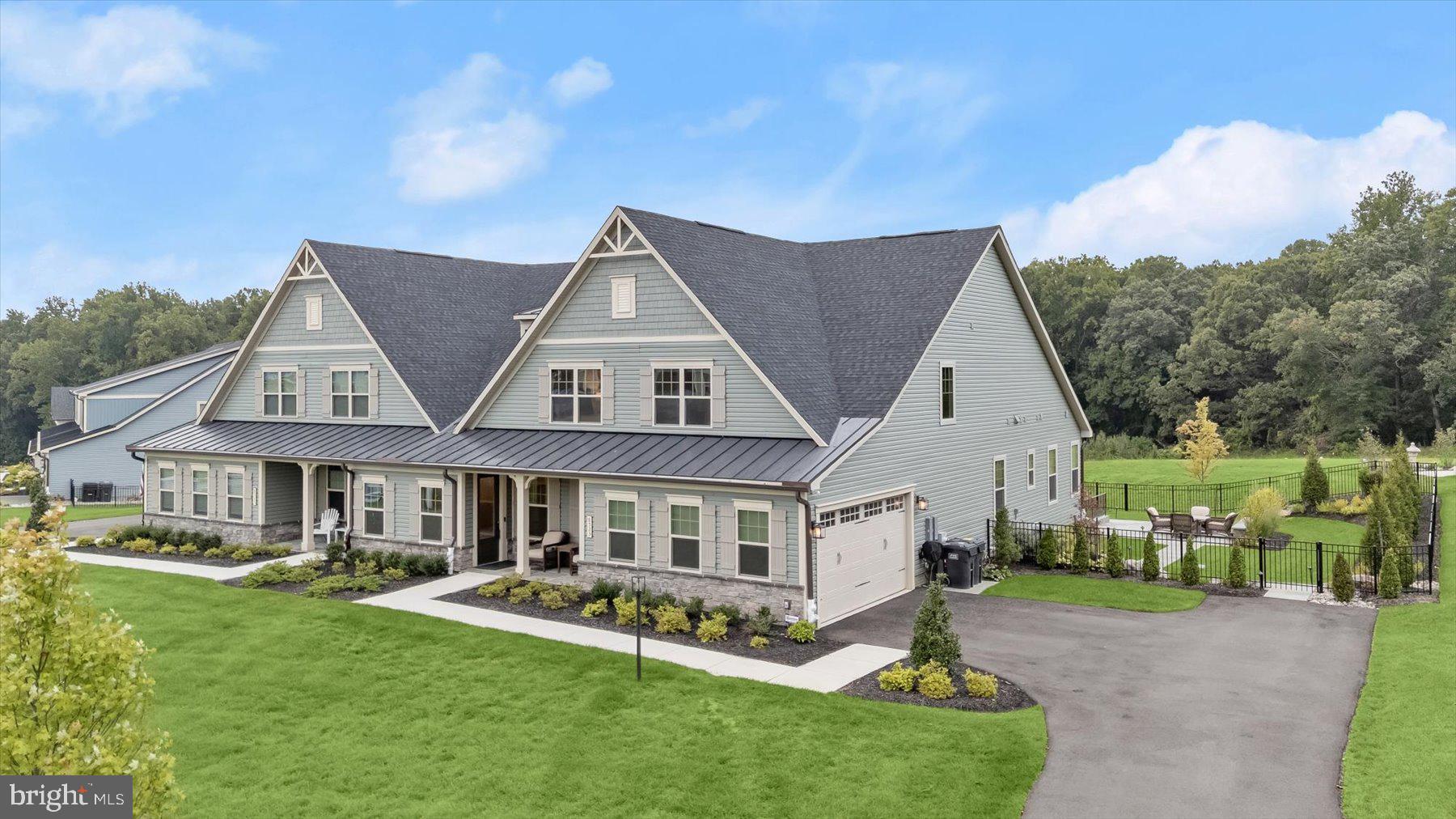 8523 LALLYBROCH LANE