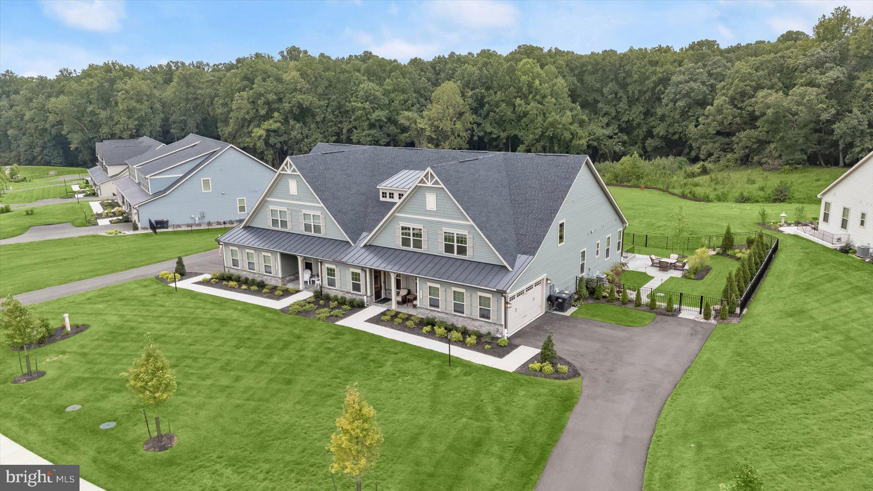 8523 LALLYBROCH LANE