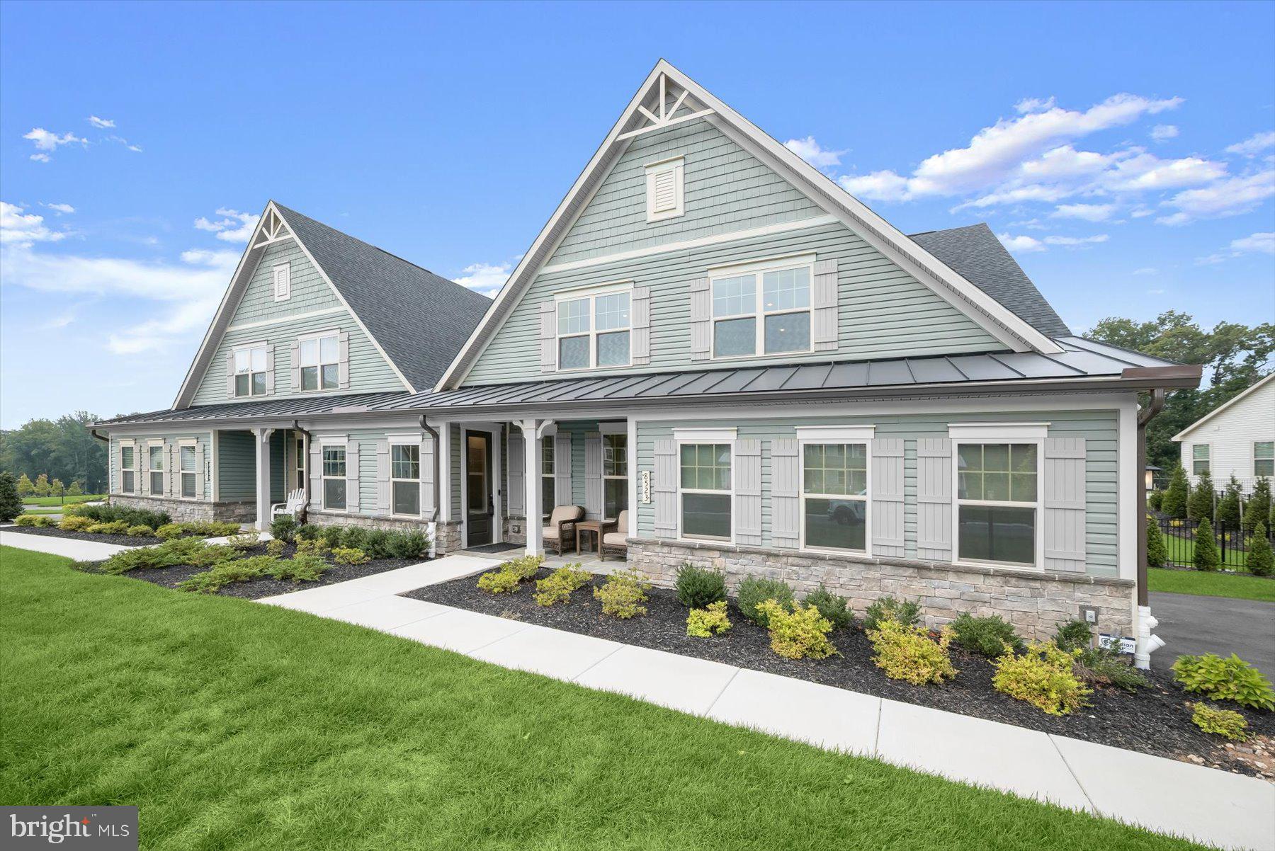 8523 LALLYBROCH LANE
