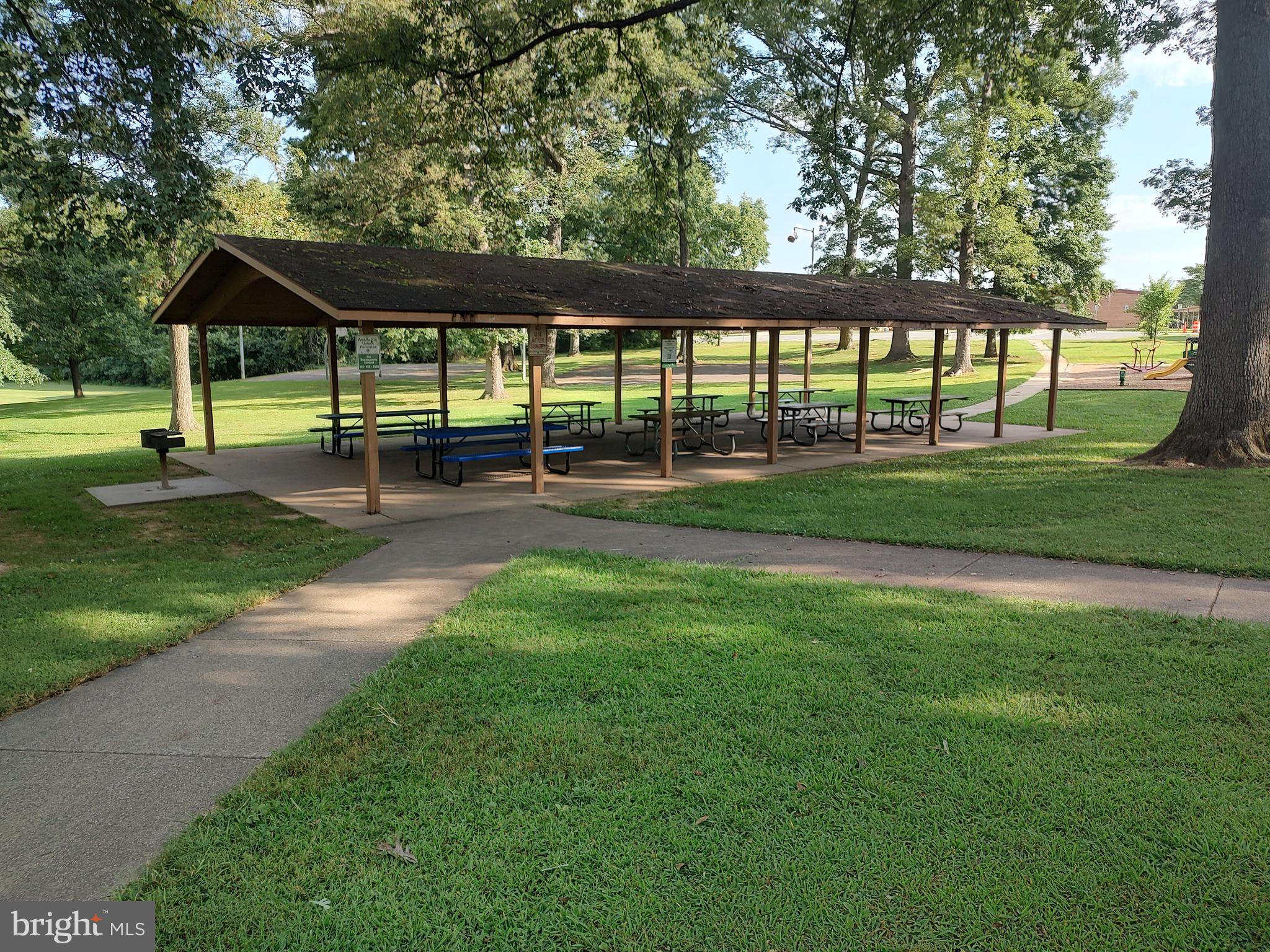 WILLOW WOOD - Residential