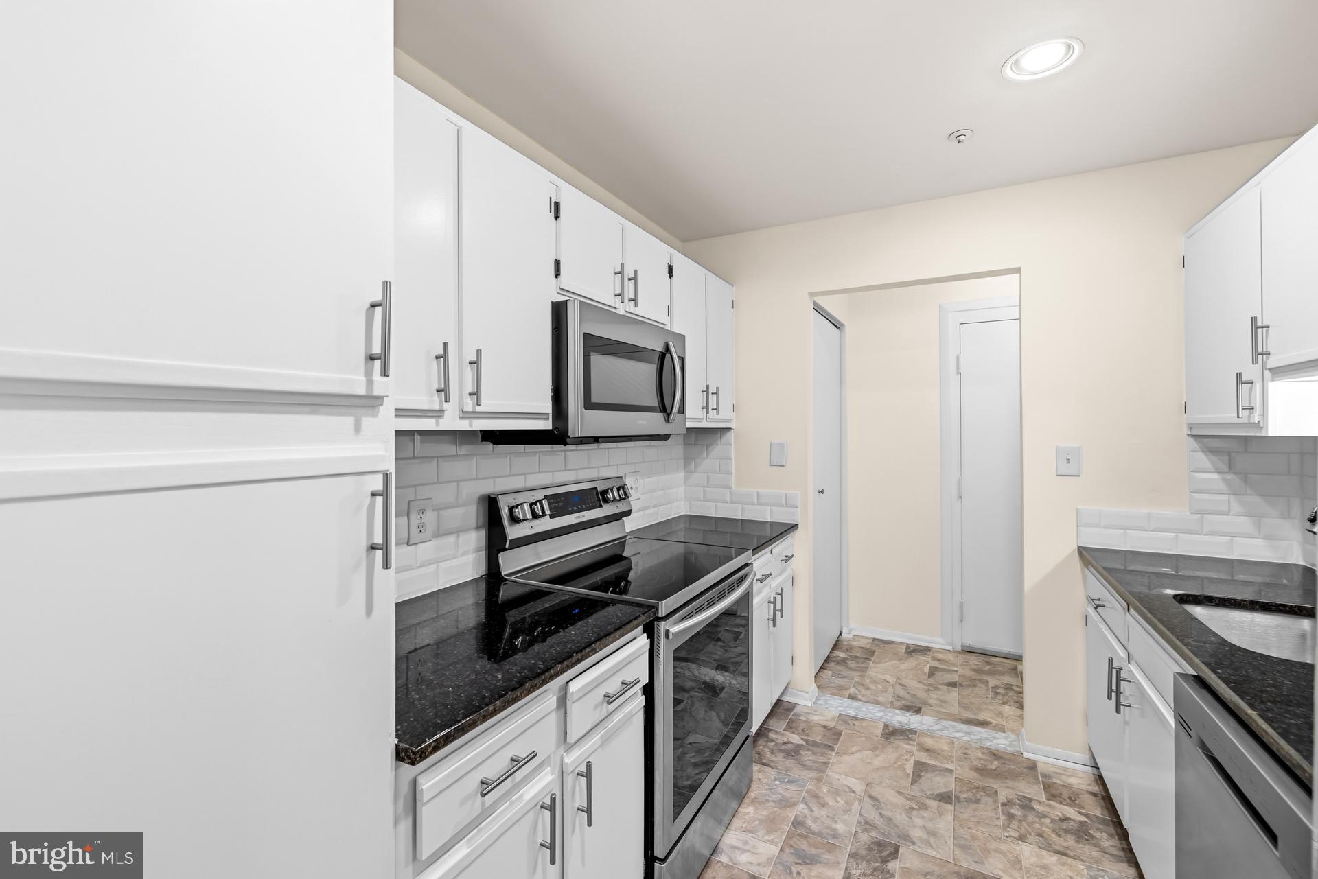 WILLOW WOOD - Residential