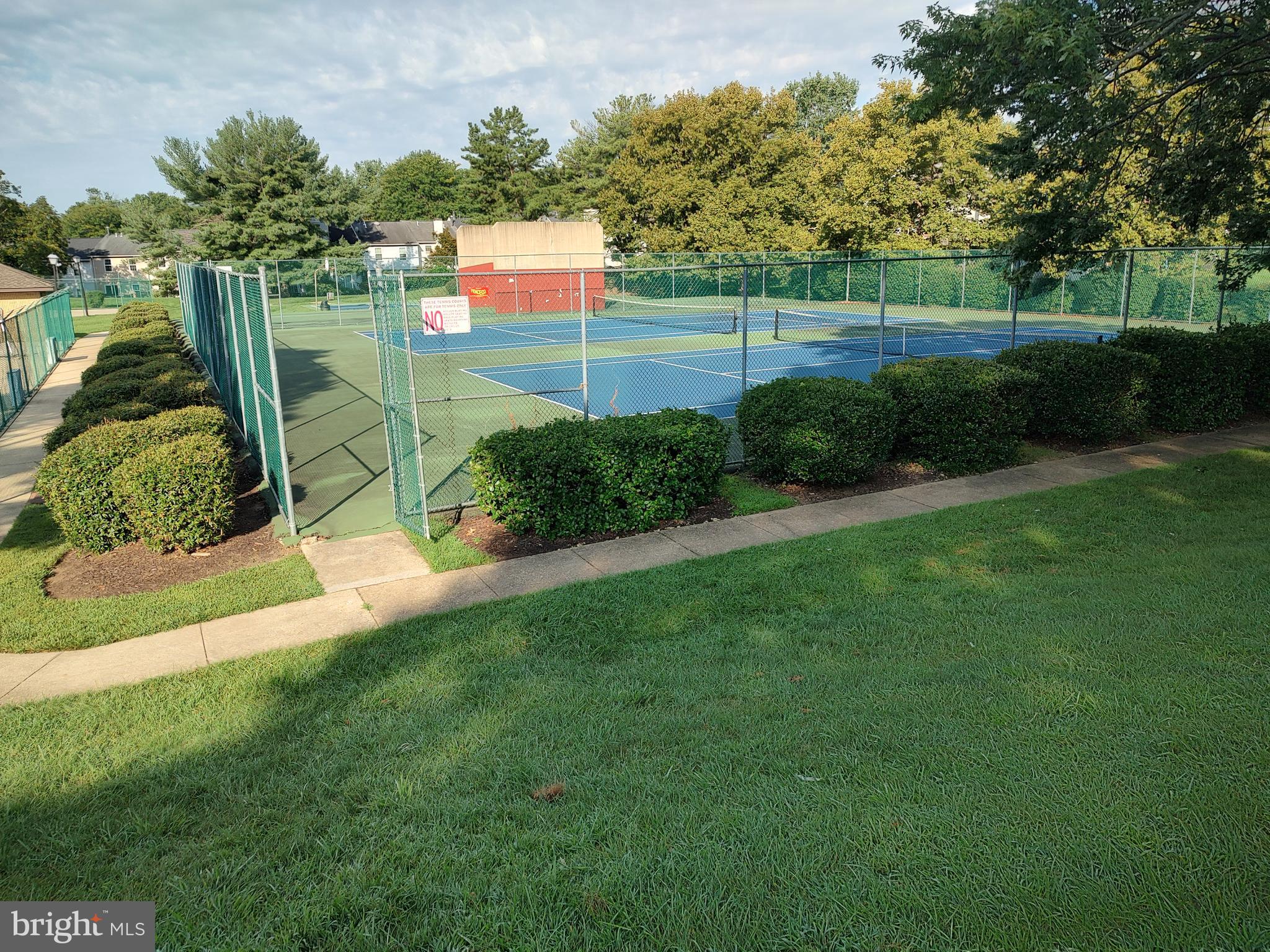 WILLOW WOOD - Residential