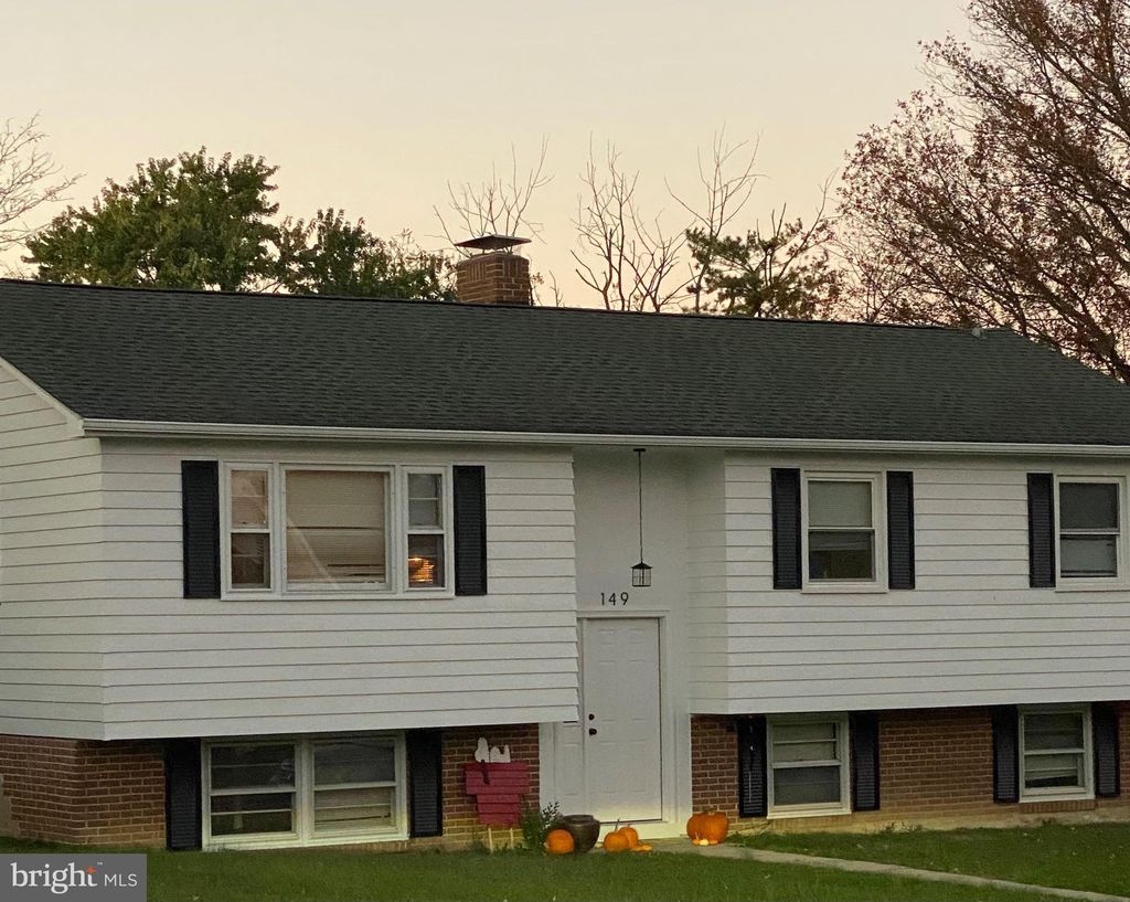 Photo of 149 W Myrtle Street, LITTLESTOWN, PA 17340 (MLS # PAAD2021728)
