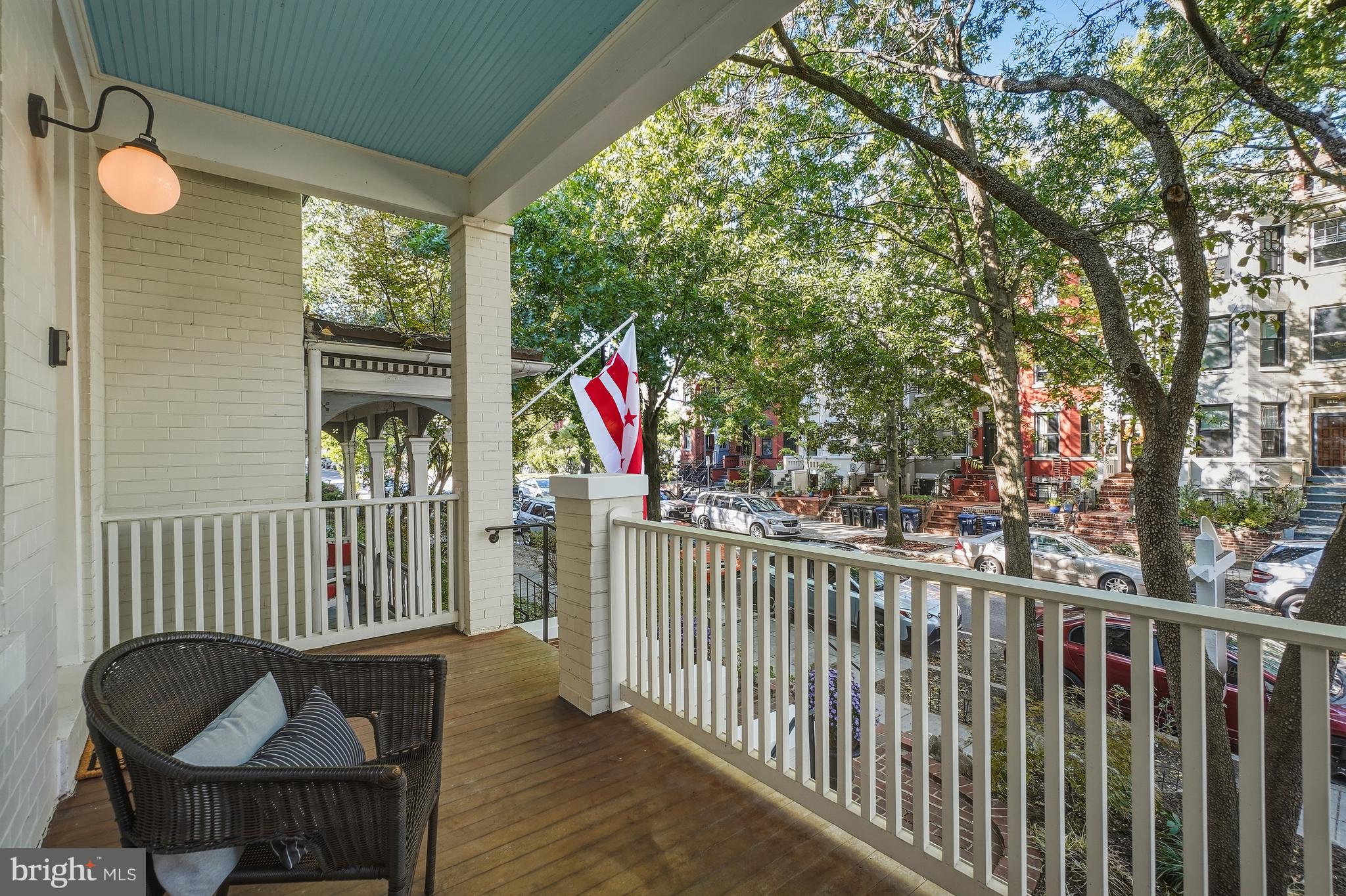 117 3RD STREET NE