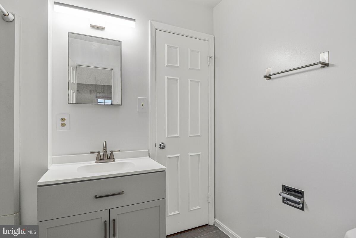 SARATOGA TOWNHOUSES - Residential