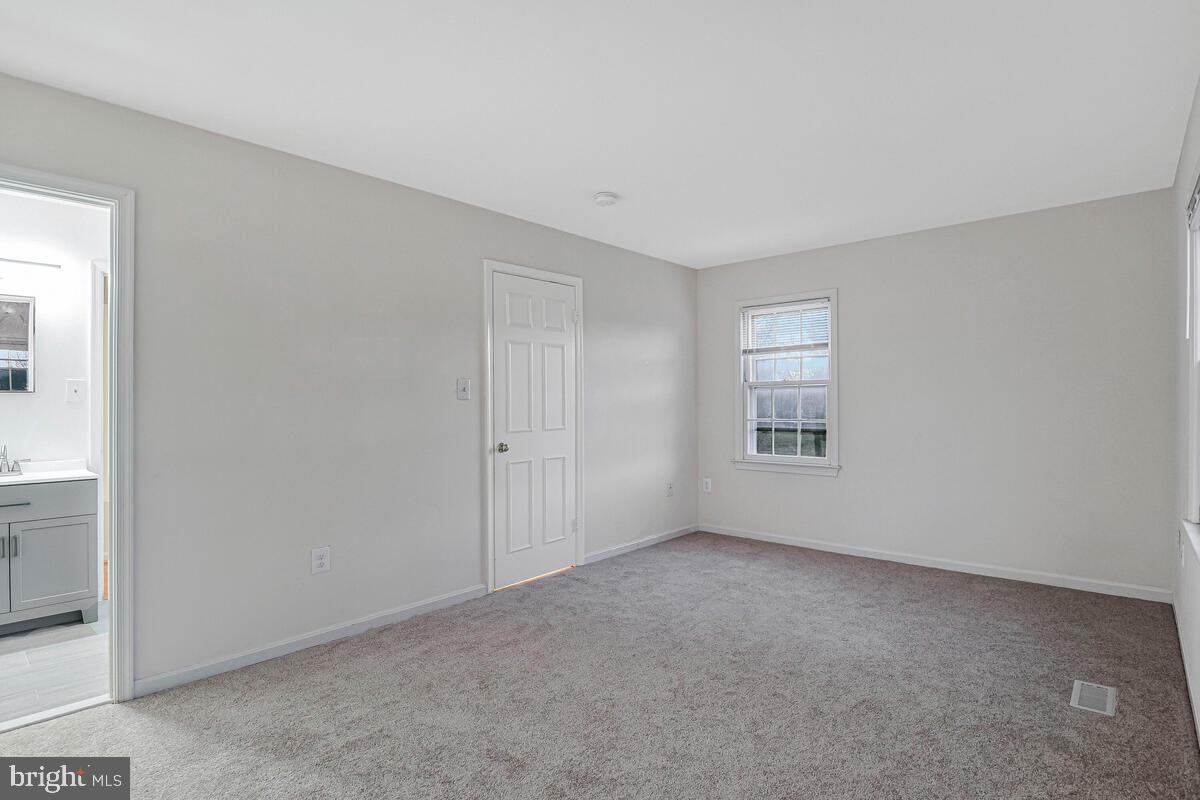 SARATOGA TOWNHOUSES - Residential