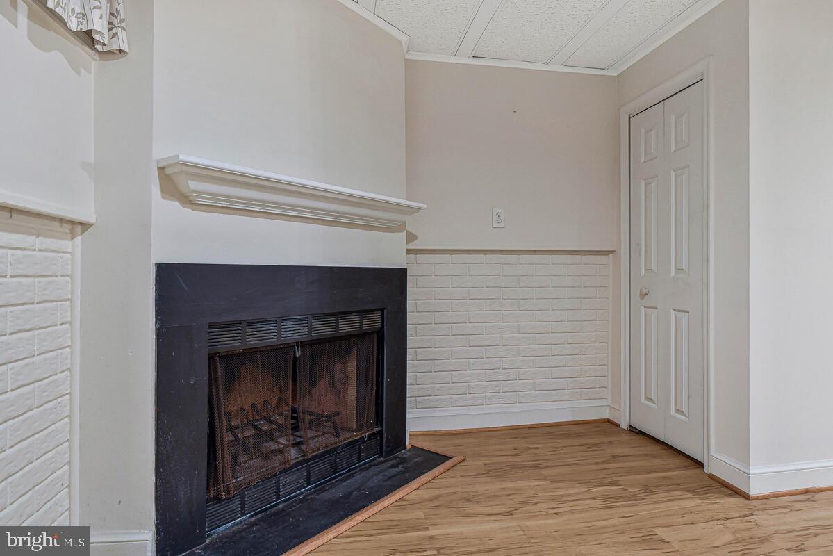 SARATOGA TOWNHOUSES - Residential