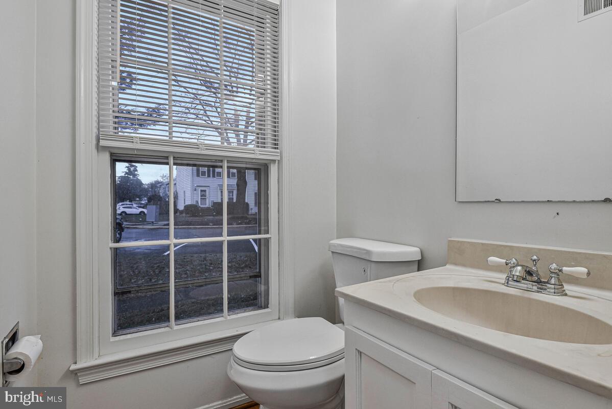 SARATOGA TOWNHOUSES - Residential