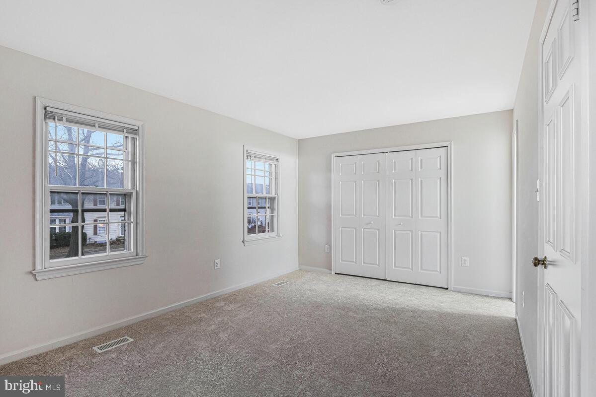 SARATOGA TOWNHOUSES - Residential