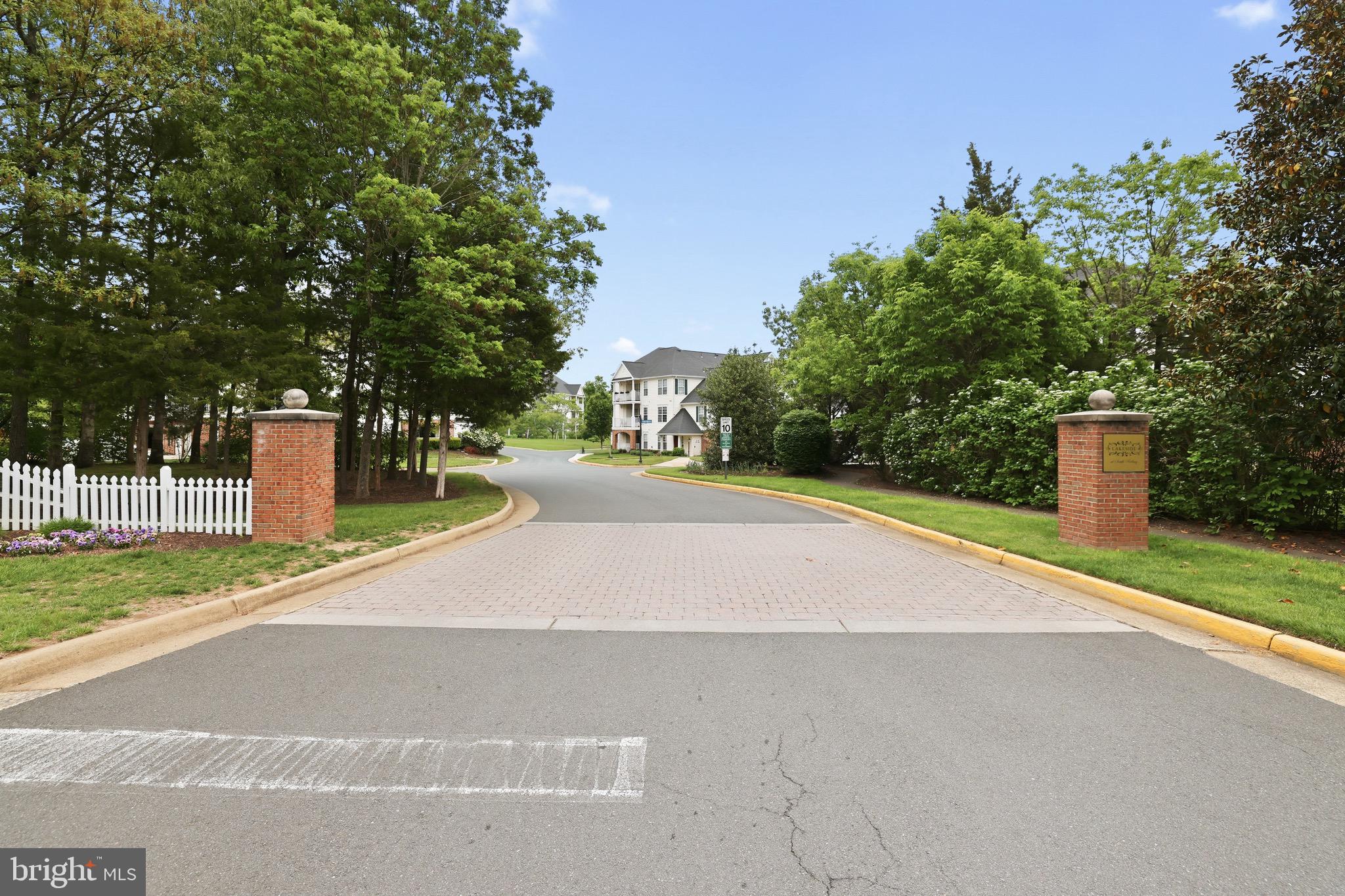 LAKESIDE AT SOUTH RIDING - Residential